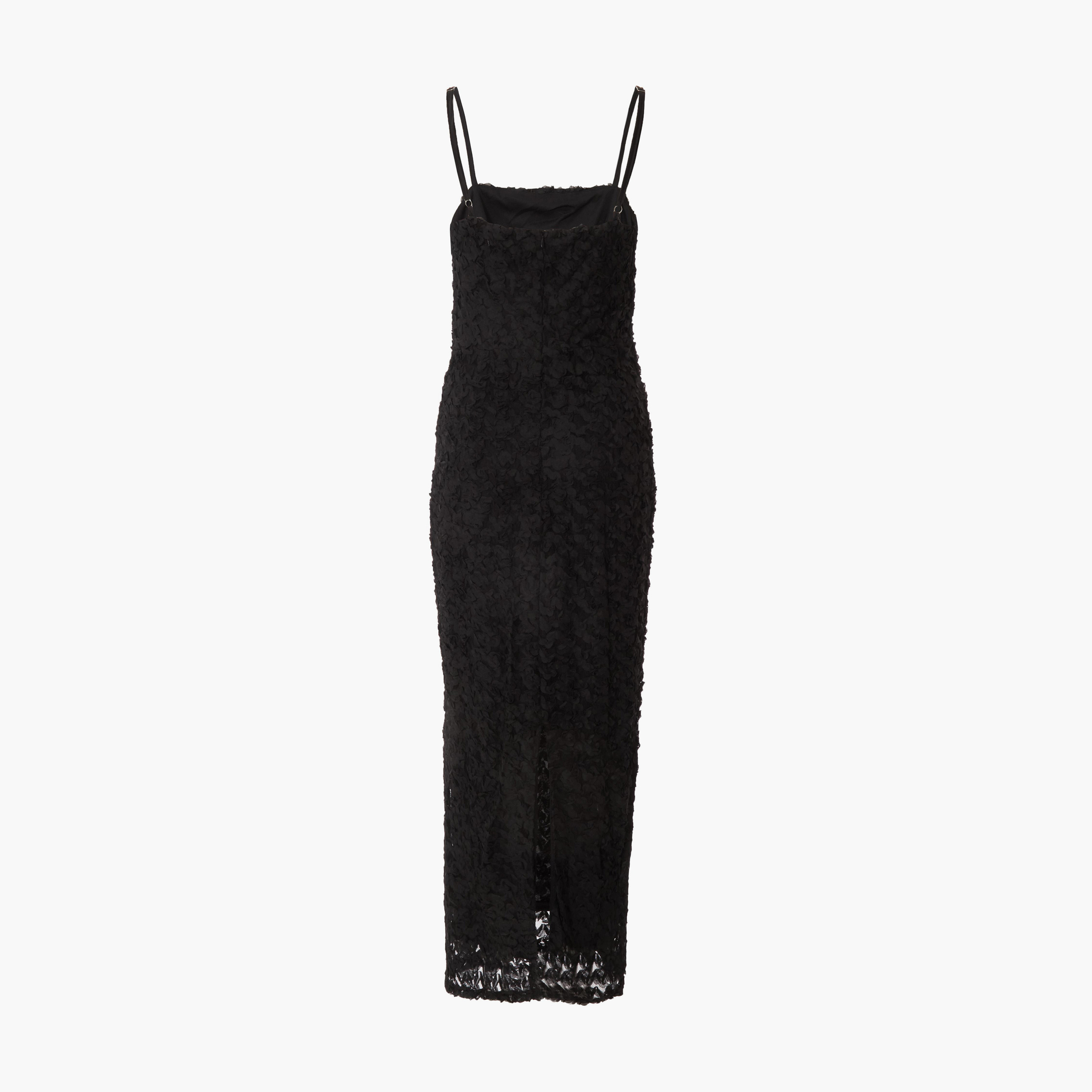 كويز-  فستان أسود ميداكسي برقبة مربعة وزهور ثلاثية الأبعاد-women-clothing-dresses-image-6