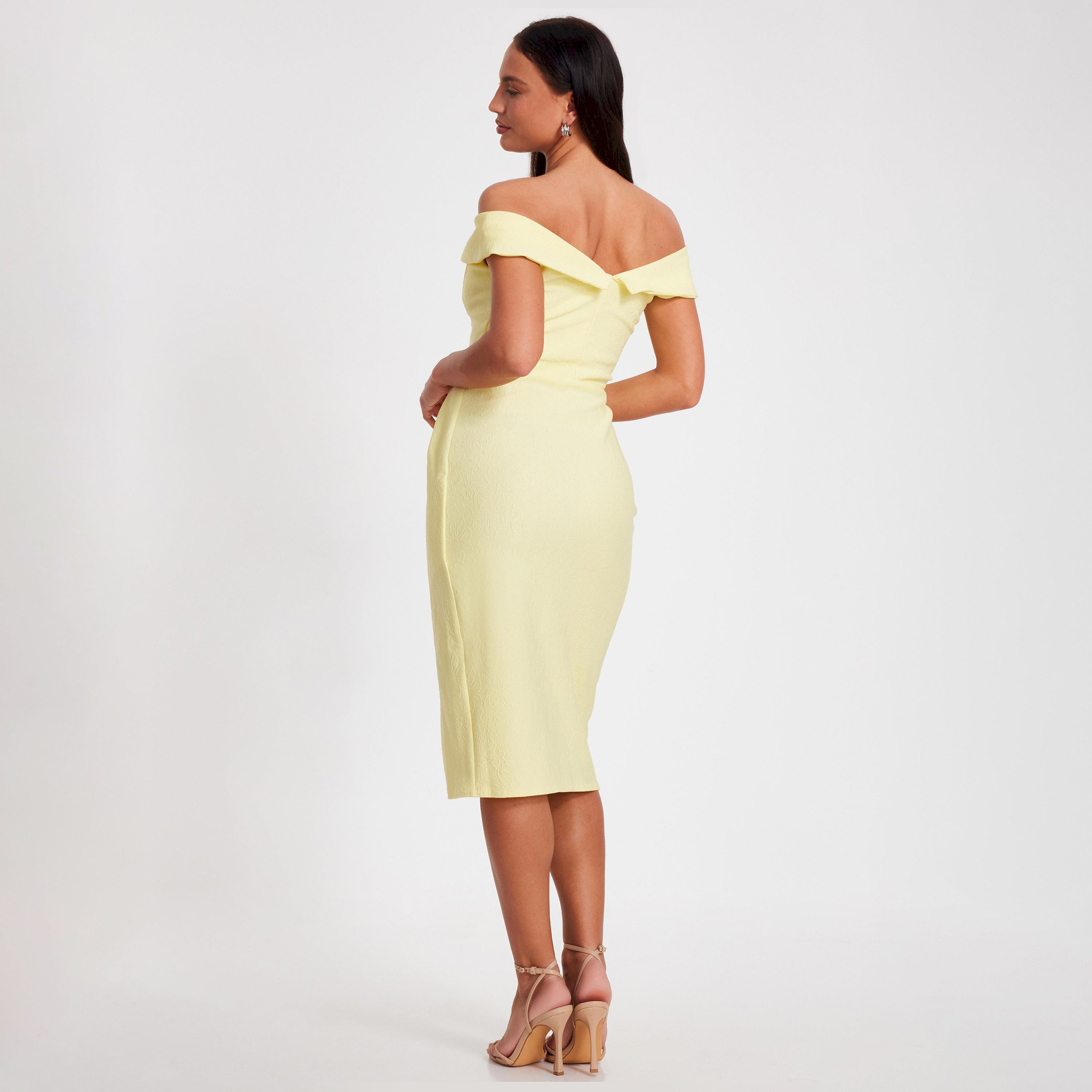 كويز-  فستان متوسط ​​الطول من قماش الجاكار لون أصفر فاتح-women-clothing-dresses-image-3