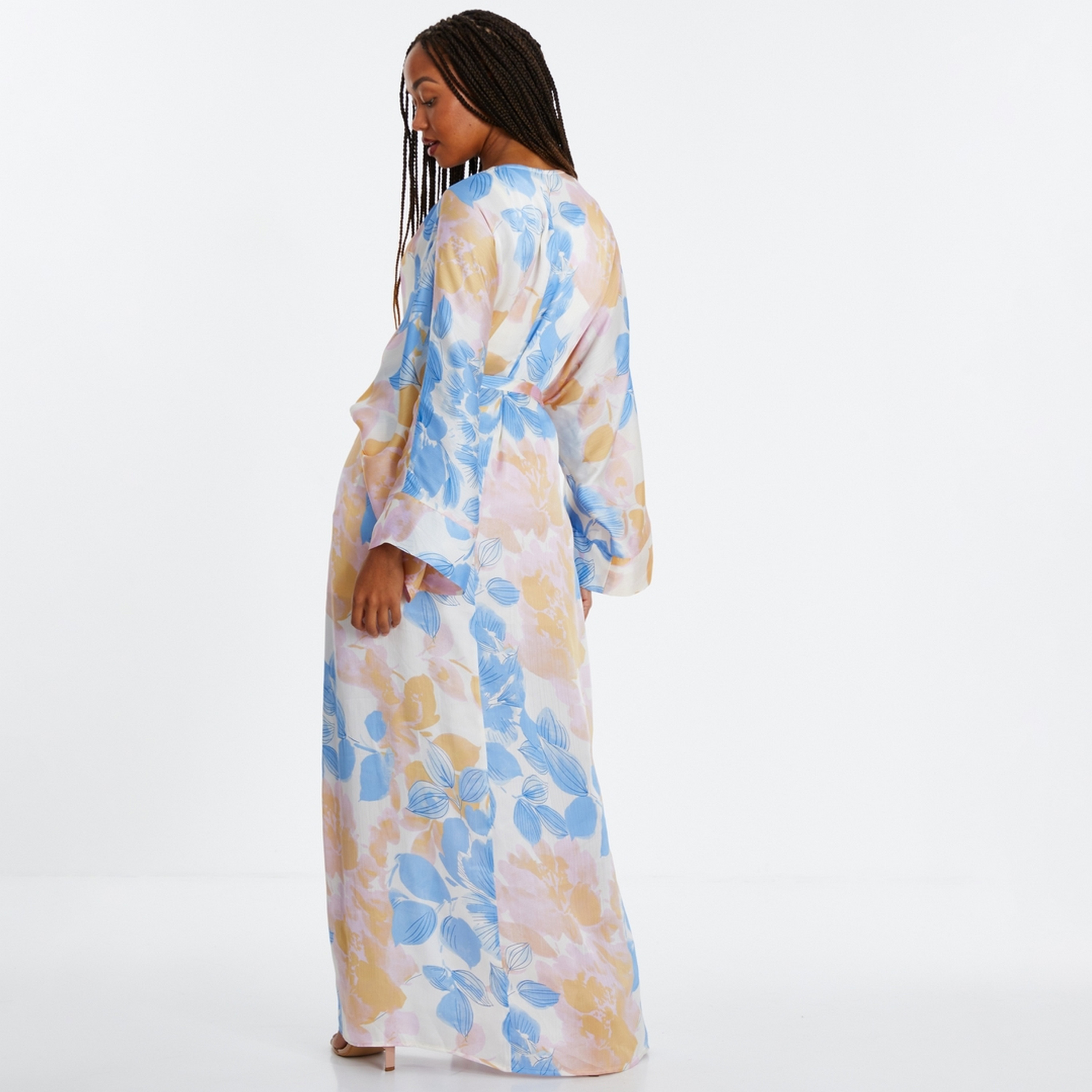 قفطان ماكسي نسائي متعدد الألوان بأكمام واسعة من الساتان المزهر من كويز-women-clothing-dresses-image-3