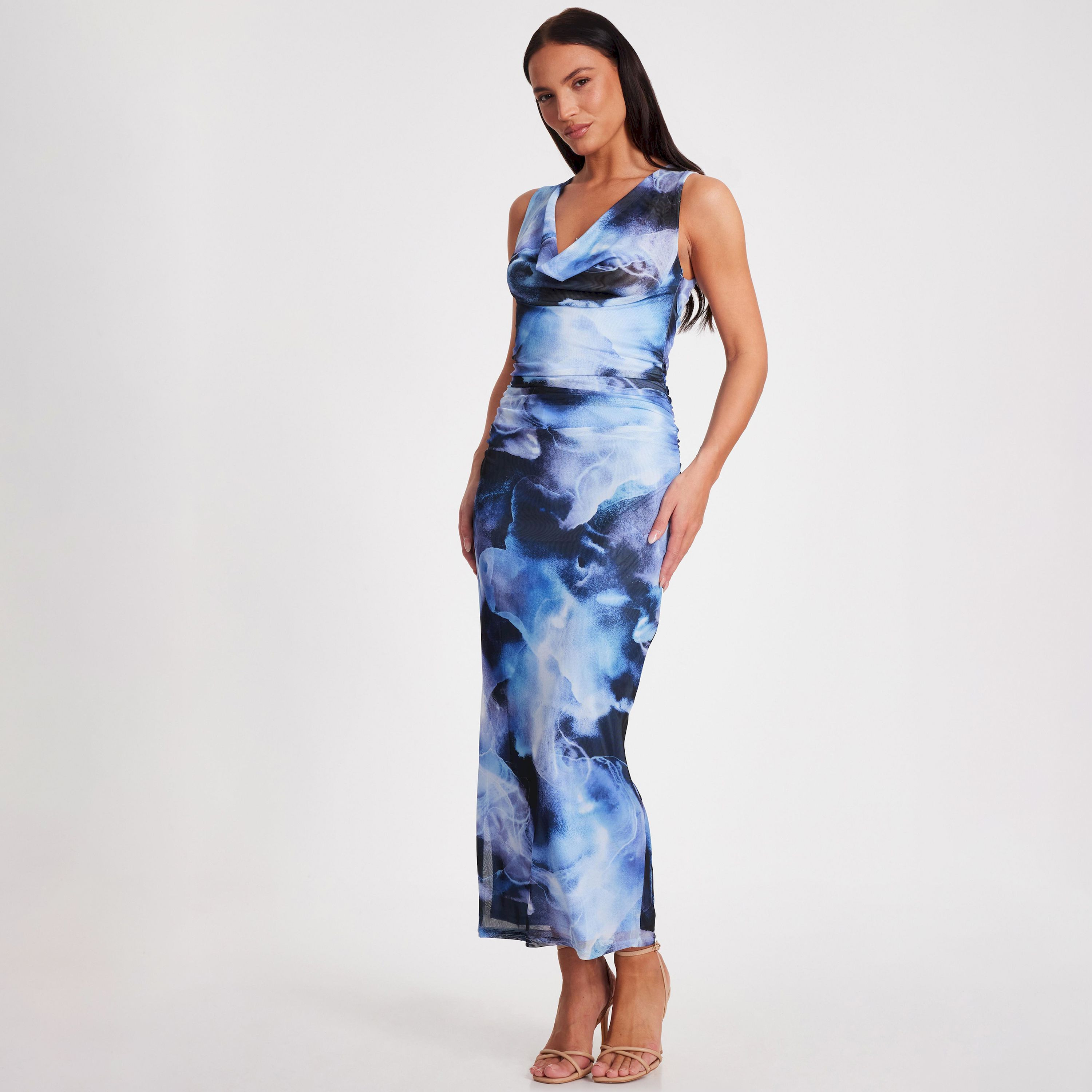 كويز-  فستان بطول متوسط (ميداكسي) من قماش مطبوع أزرق ياقة متدلية-women-clothing-dresses-image-2