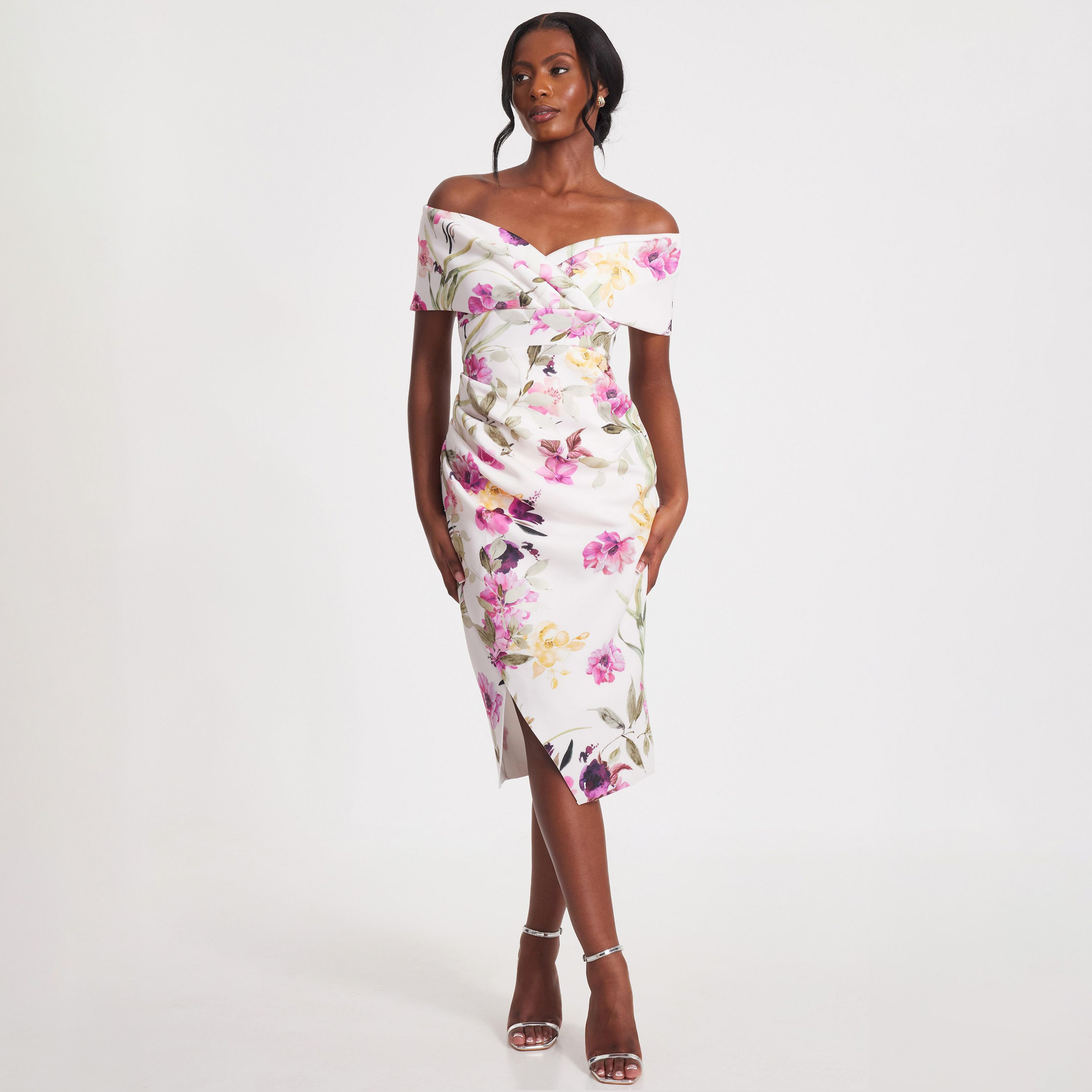 كويز-  فستان بطول متوسط (ميداكسي) أبيض من قماش سكوبا فوم باردو نقشة زهور-women-clothing-dresses-image-1