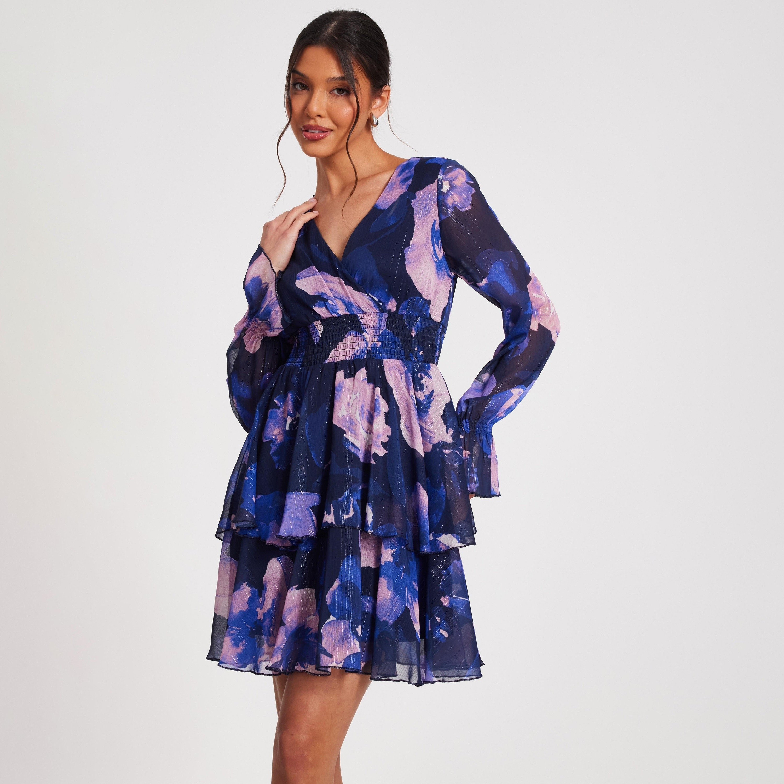 فستان قصير نسائي من الشيفون الزهري متعدد الطبقات باللون الأزرق الداكن من كويز-women-clothing-dresses-image-1