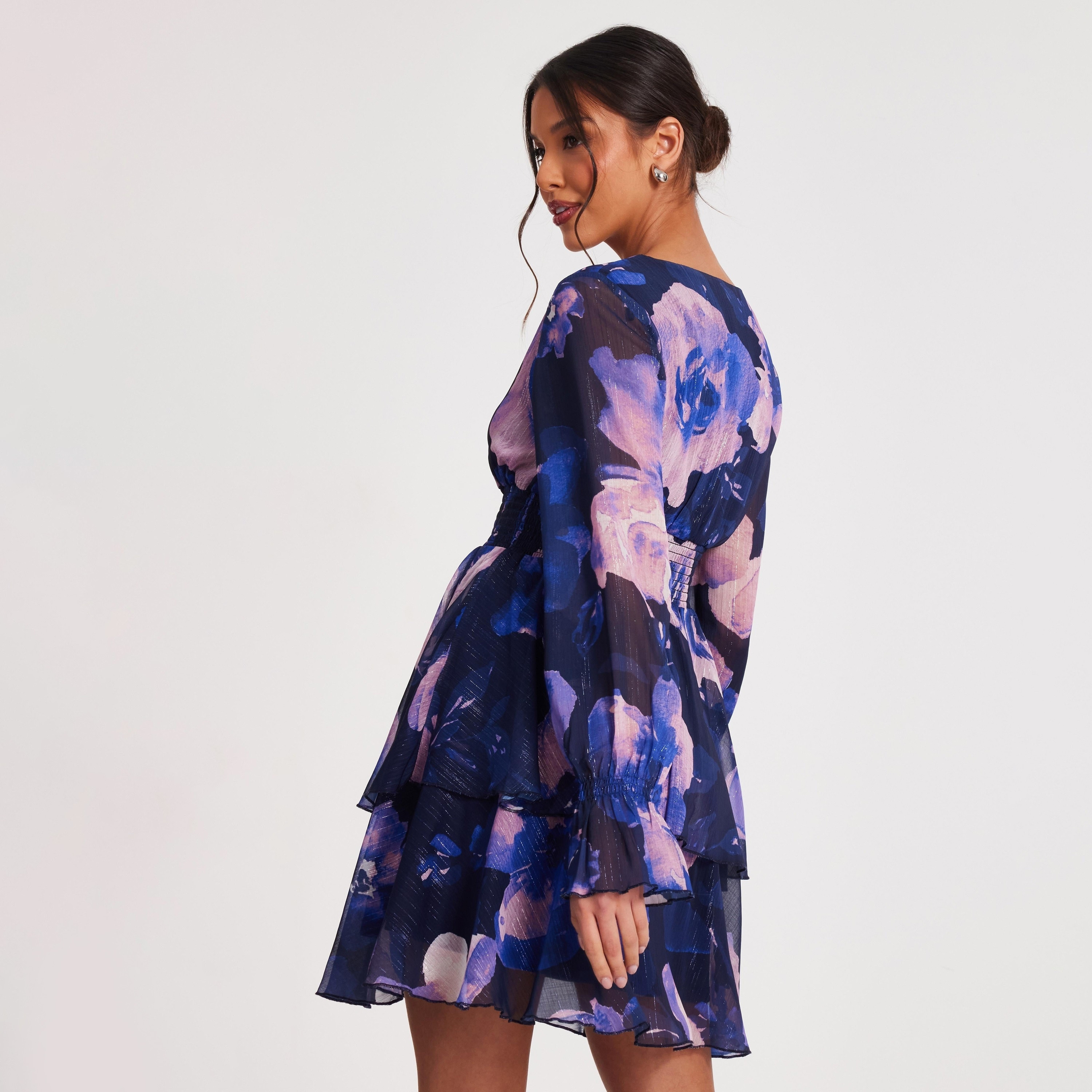 فستان قصير نسائي من الشيفون الزهري متعدد الطبقات باللون الأزرق الداكن من كويز-women-clothing-dresses-image-3