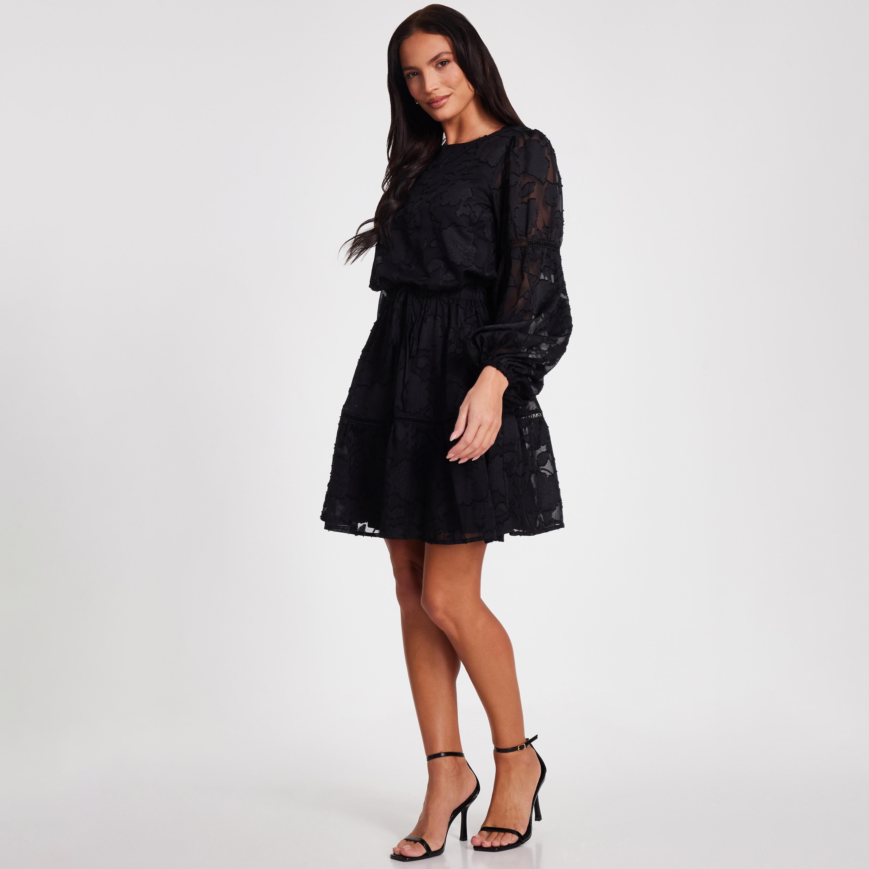فستان قصير أسود بأكمام مرنة من الجاكار المنسوج للنساء من كويز-women-clothing-dresses-image-2
