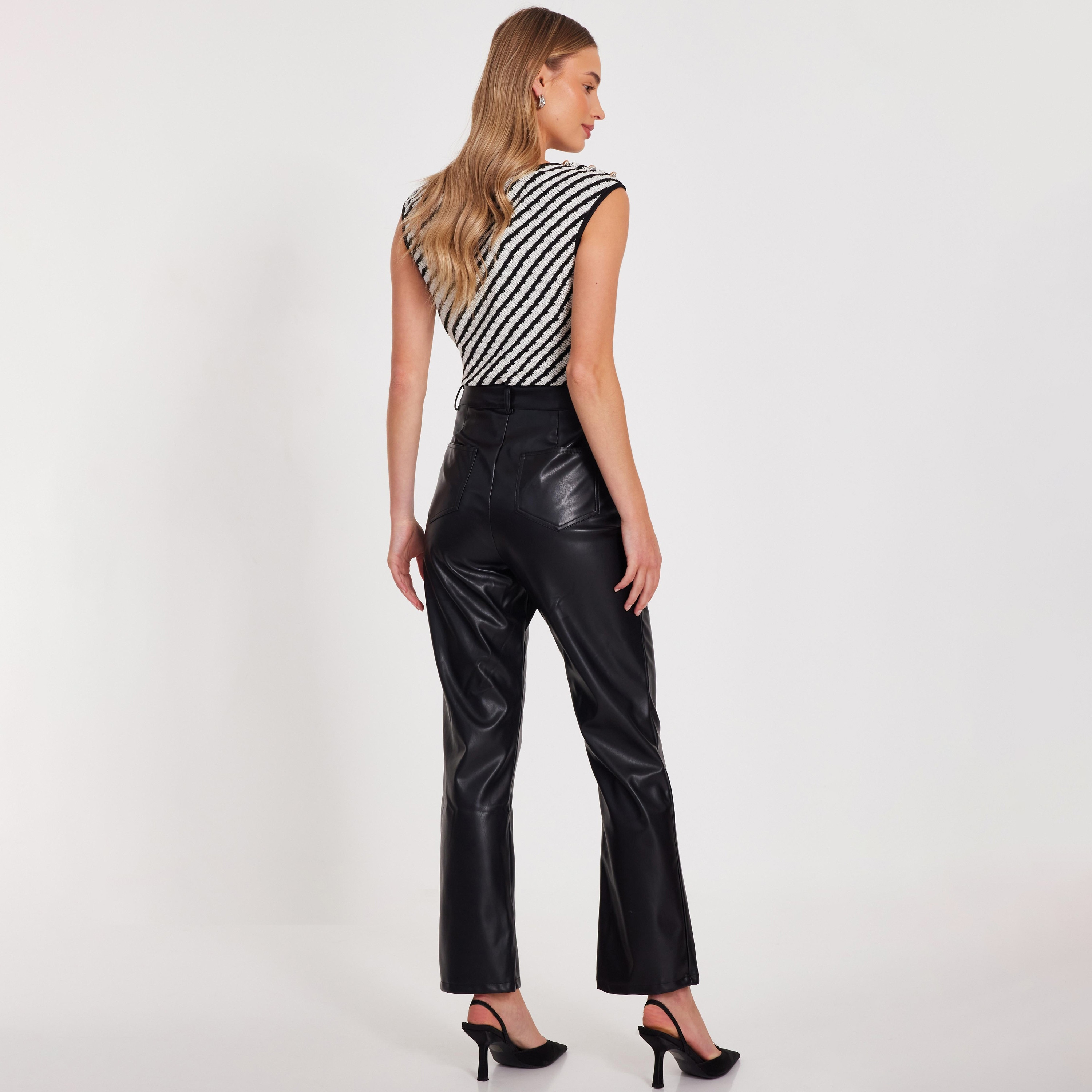 بلوزة نسائية سوداء مخططة من الجيرسي بفتحة رقبة دائرية من كويز-women-clothing-shirtsandblouses-blouses-image-3