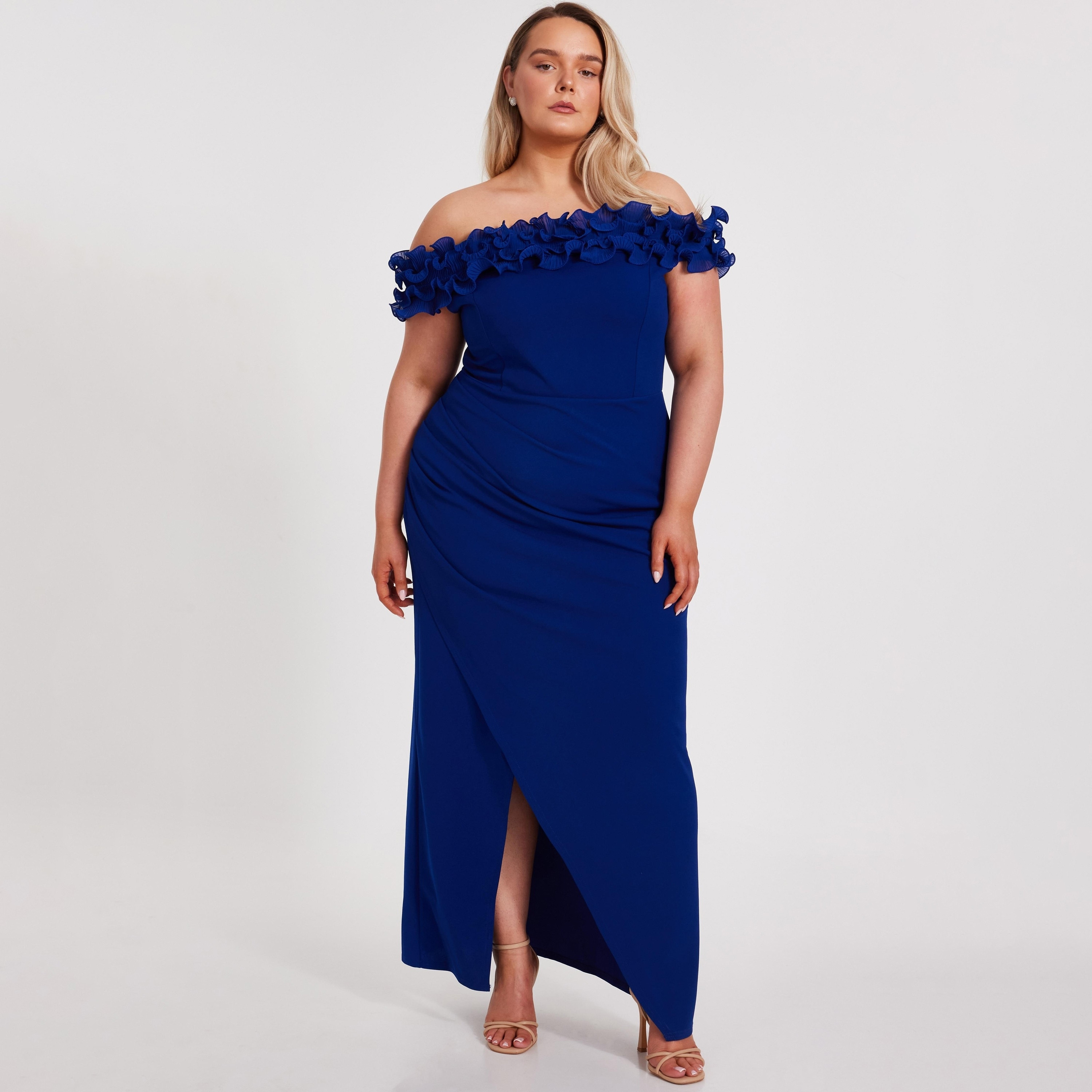 فستان ماكسي نسائي أزرق ملكي مكشوف الكتفين من الكريب المكشكش من كويز-women-clothing-dresses-image-1