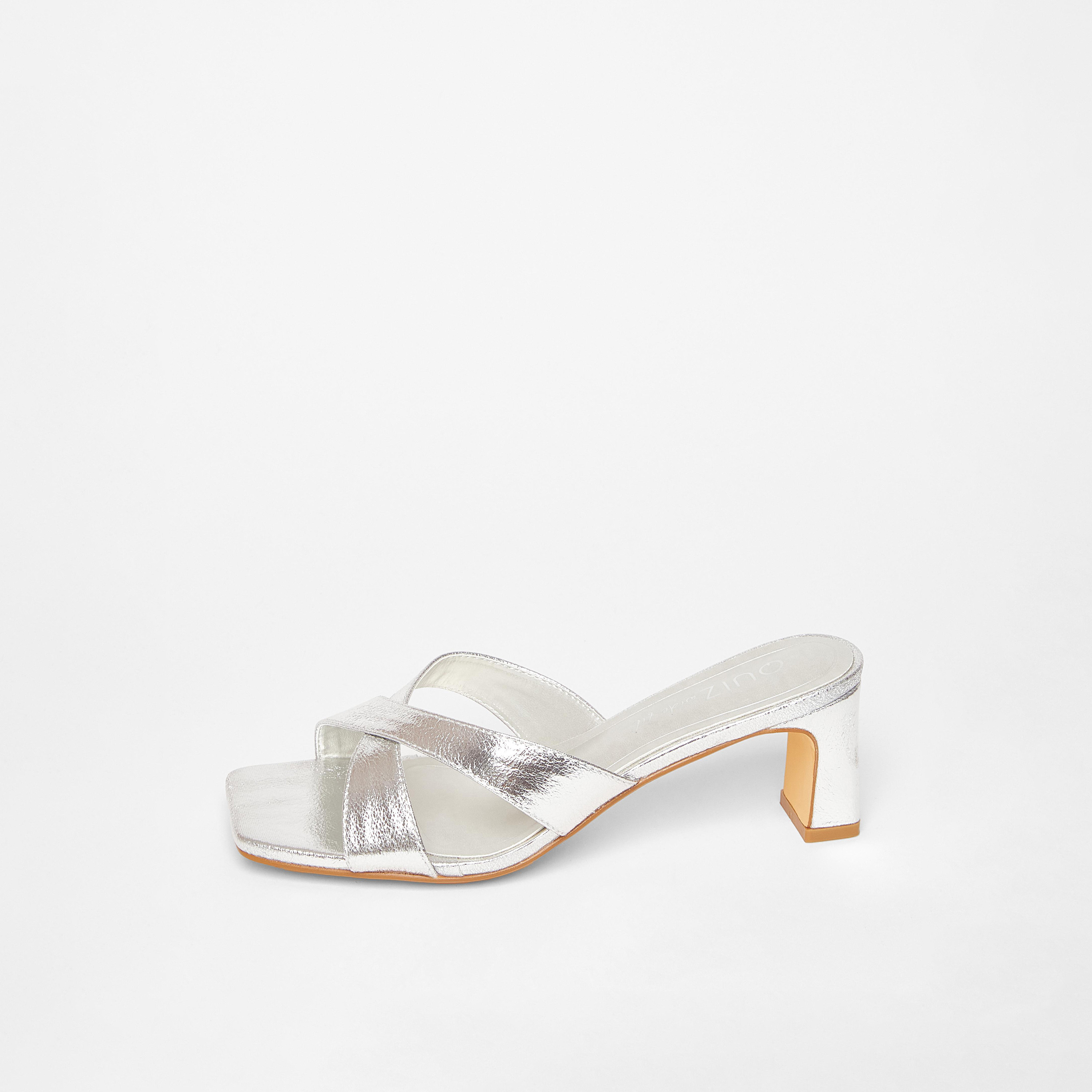 صندل بكعب متوسط مع تصميم متقاطع من الأمام من كويز (مقاس عريض) | 201938625-women-shoes-sandals-heeled-image-5