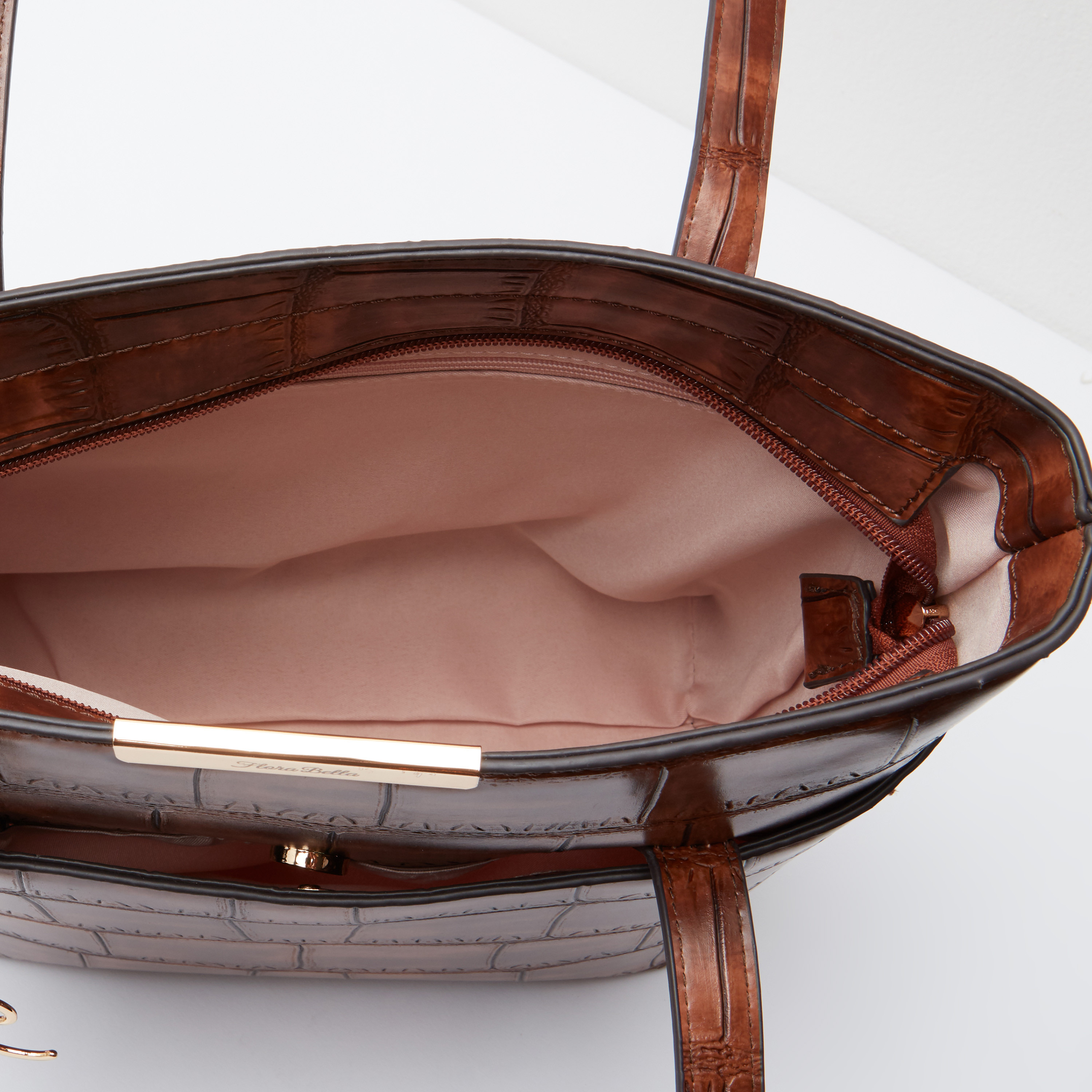 شنطة توتي بارزة الملمس بأحزمة كتف من فلورا بيلا-women-bagsandwallets-handbags-image-3