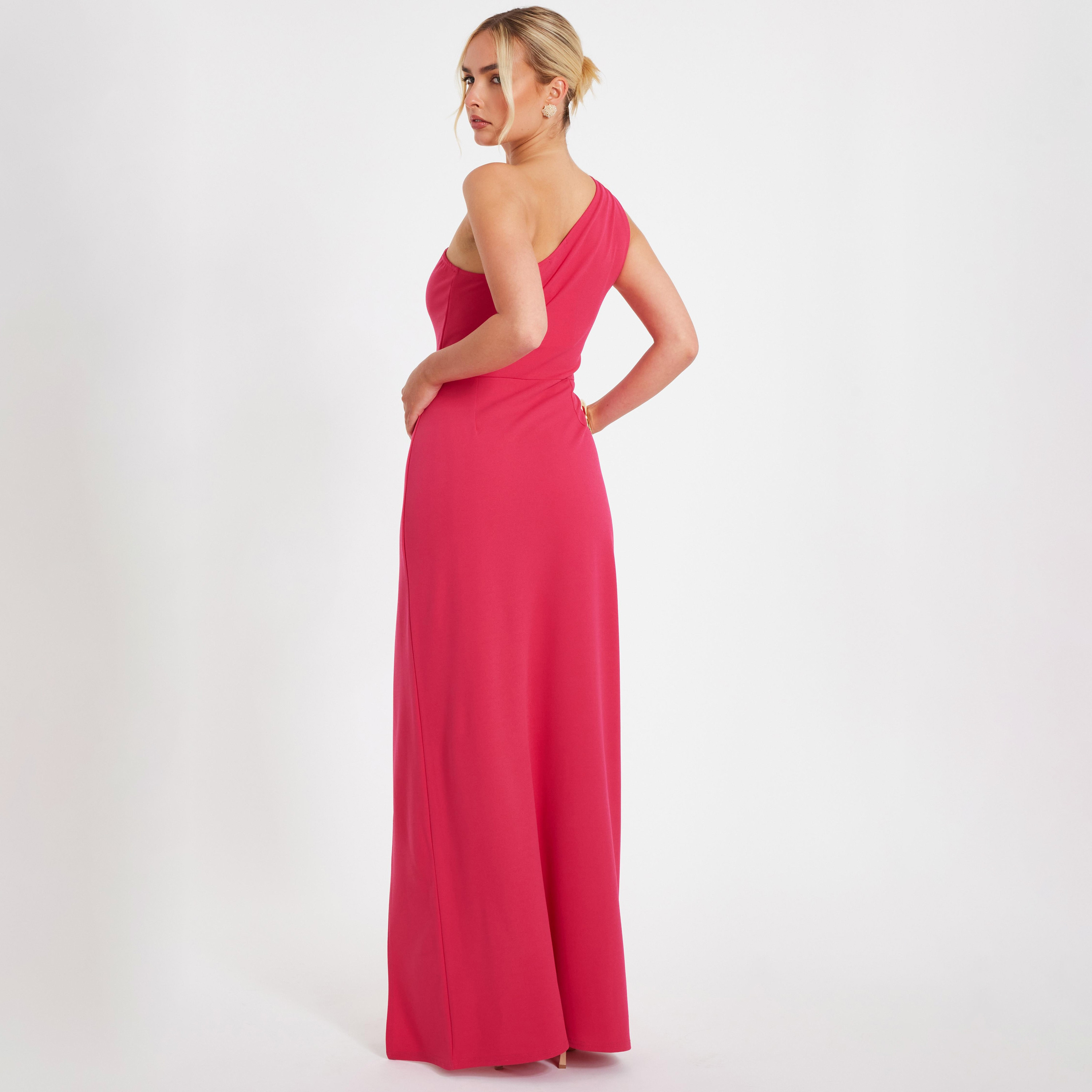فستان ميداكسي نسائي من قماش الكريب سكوبا بفتحة كتف واحدة من كويز-women-clothing-dresses-image-9