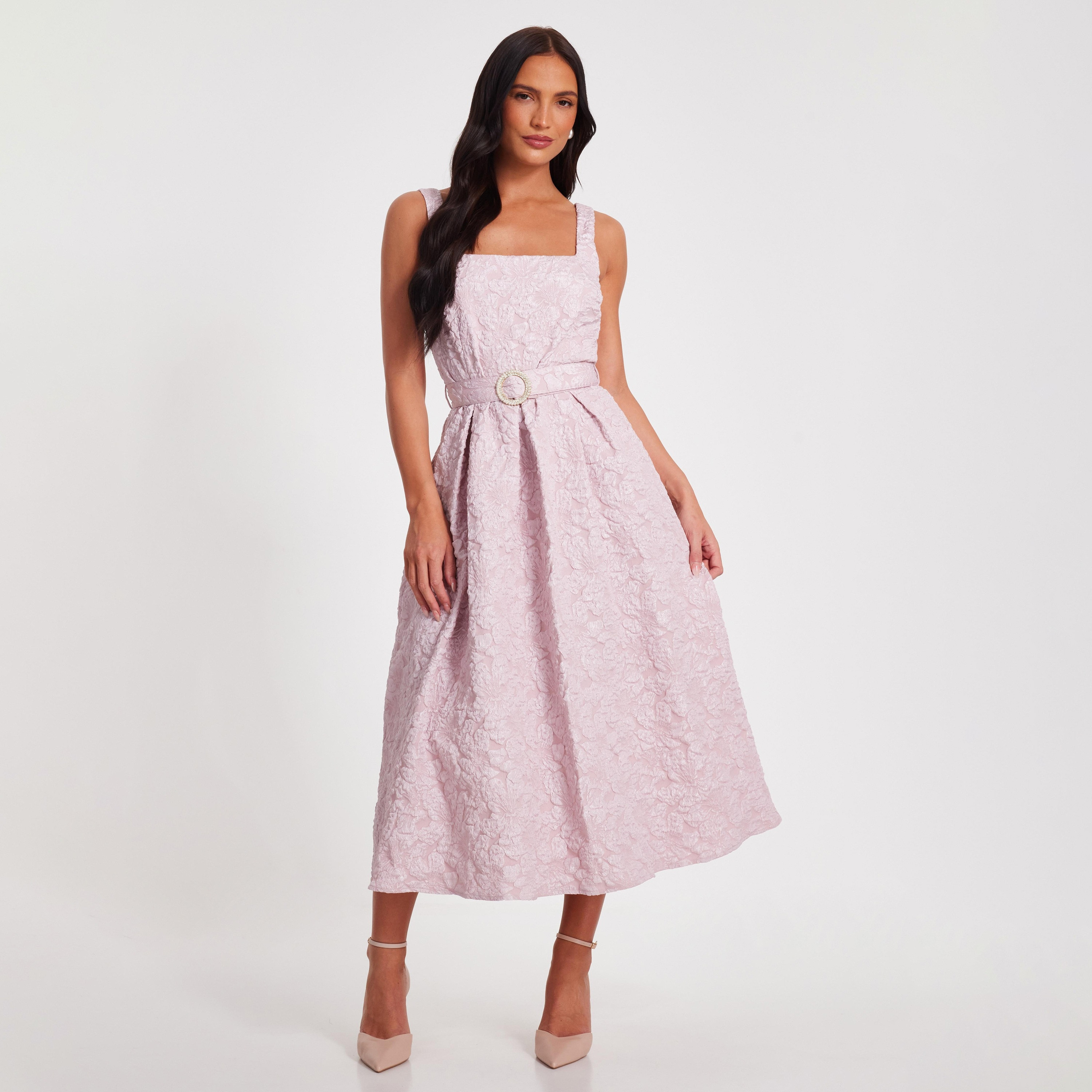 فستان متوسط الطول وردي اللون من قماش الجاكار المزخرف برقبة مربعة للنساء من كويز-women-clothing-dresses-image-1