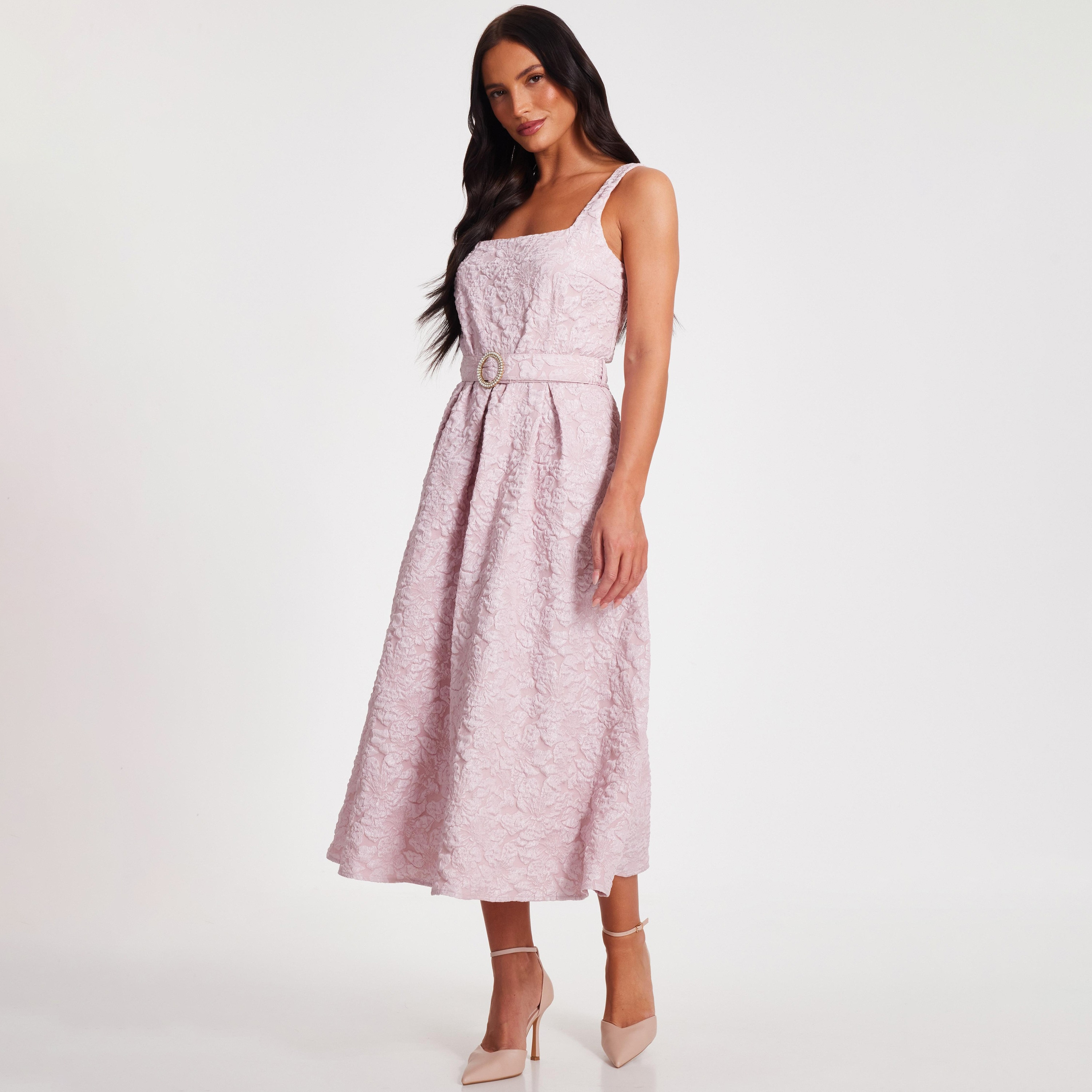 فستان متوسط الطول وردي اللون من قماش الجاكار المزخرف برقبة مربعة للنساء من كويز-women-clothing-dresses-image-2