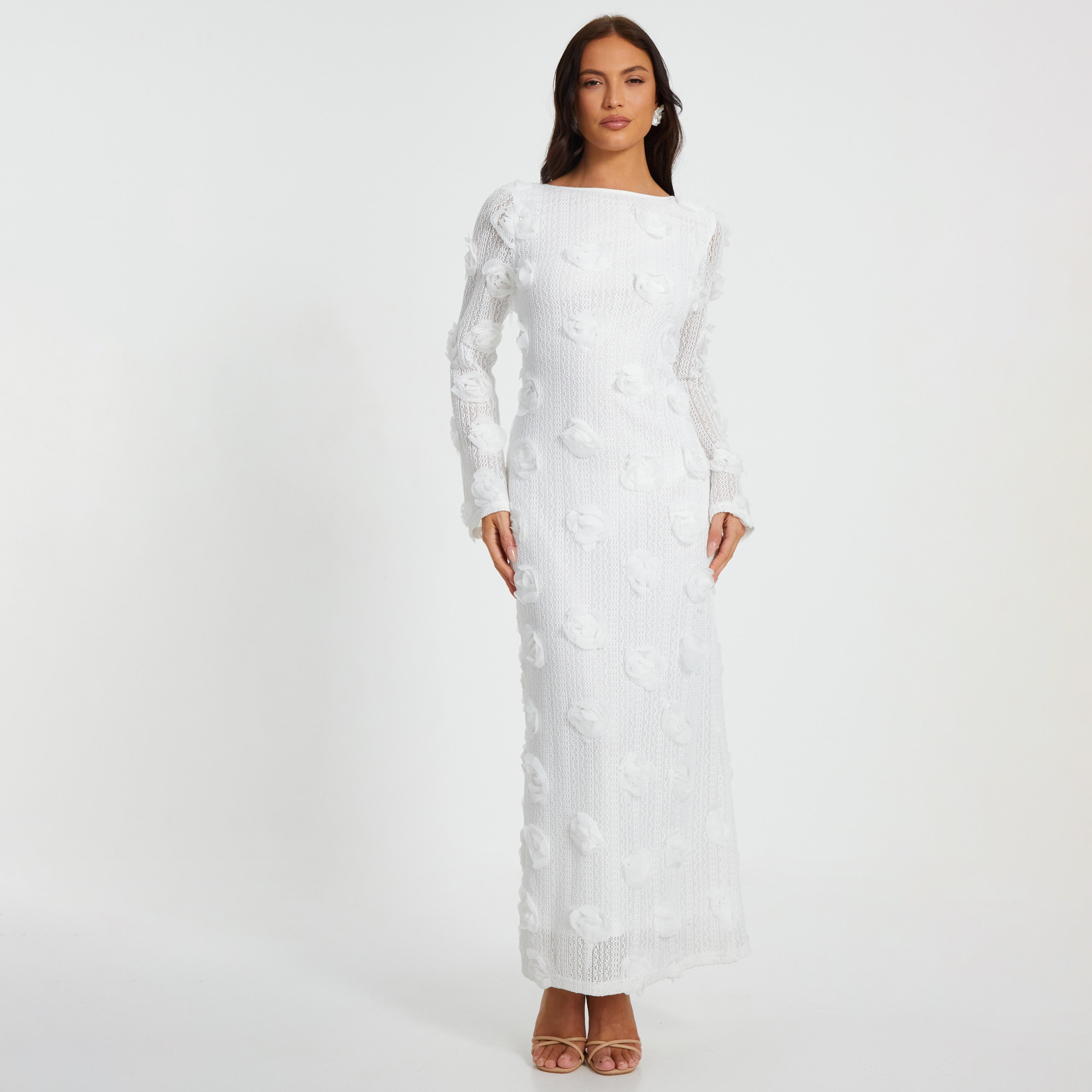 فستان سهرة طويل مزين بالزهور باللون الأبيض ثلاثي الأبعاد من Quiz-women-clothing-dresses-image-1