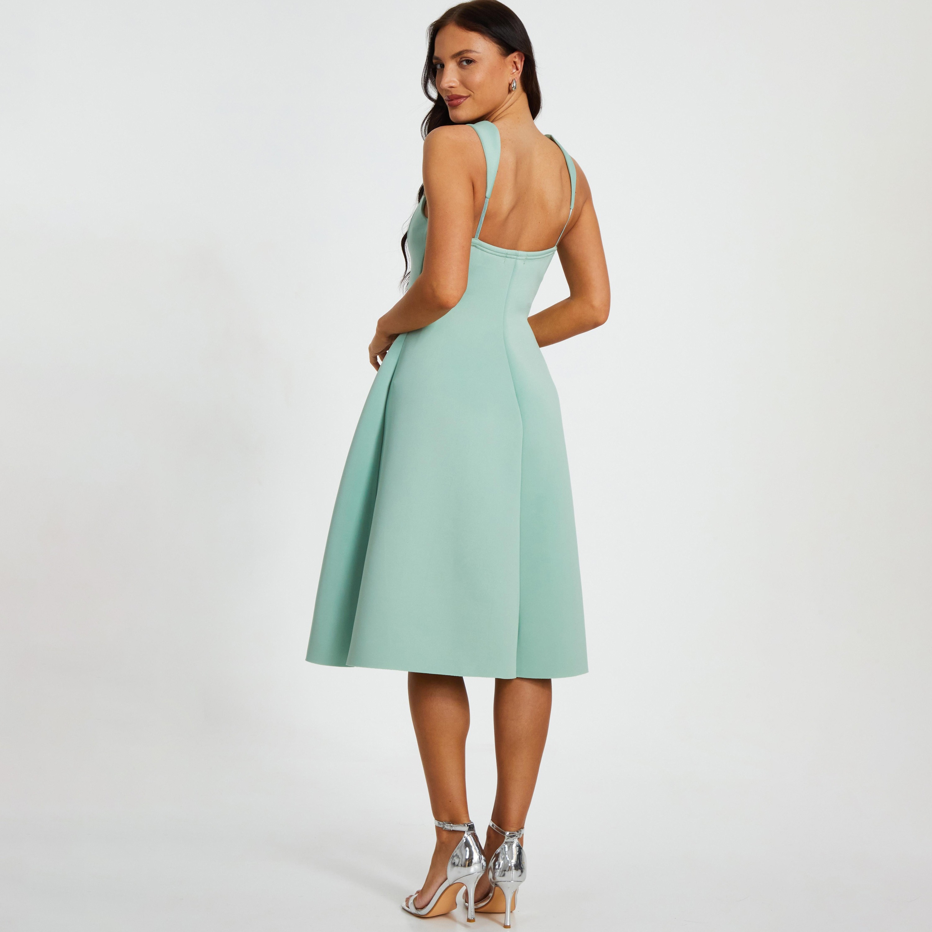فستان نسائي متوسط الطول مصنوع من قماش الكريب سكوبا بياقة مربعة من كويز-women-clothing-dresses-image-9