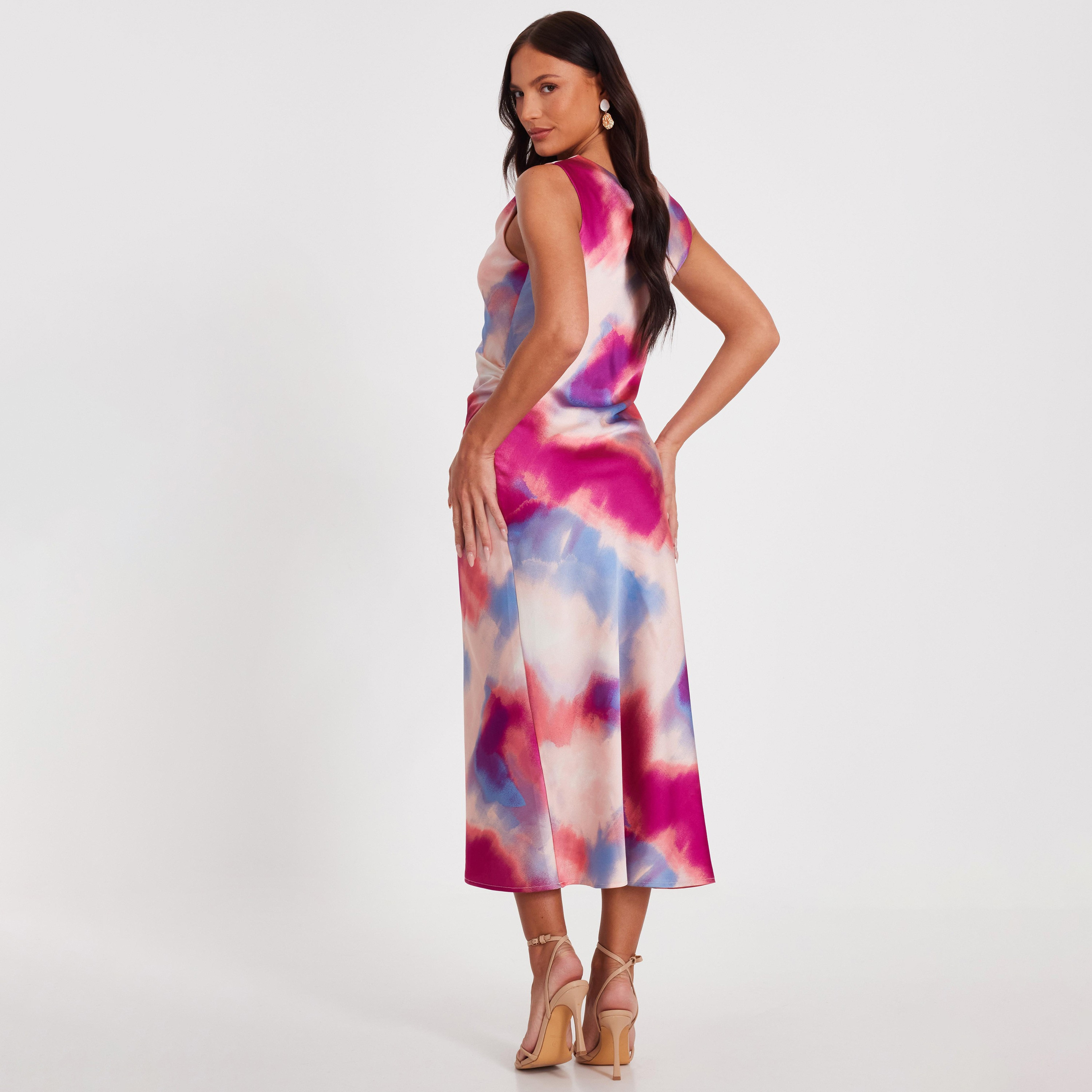 فستان متوسط الطول من الساتان بفتحة رقبة واسعة باللون الوردي للنساء من كويز-women-clothing-dresses-image-3