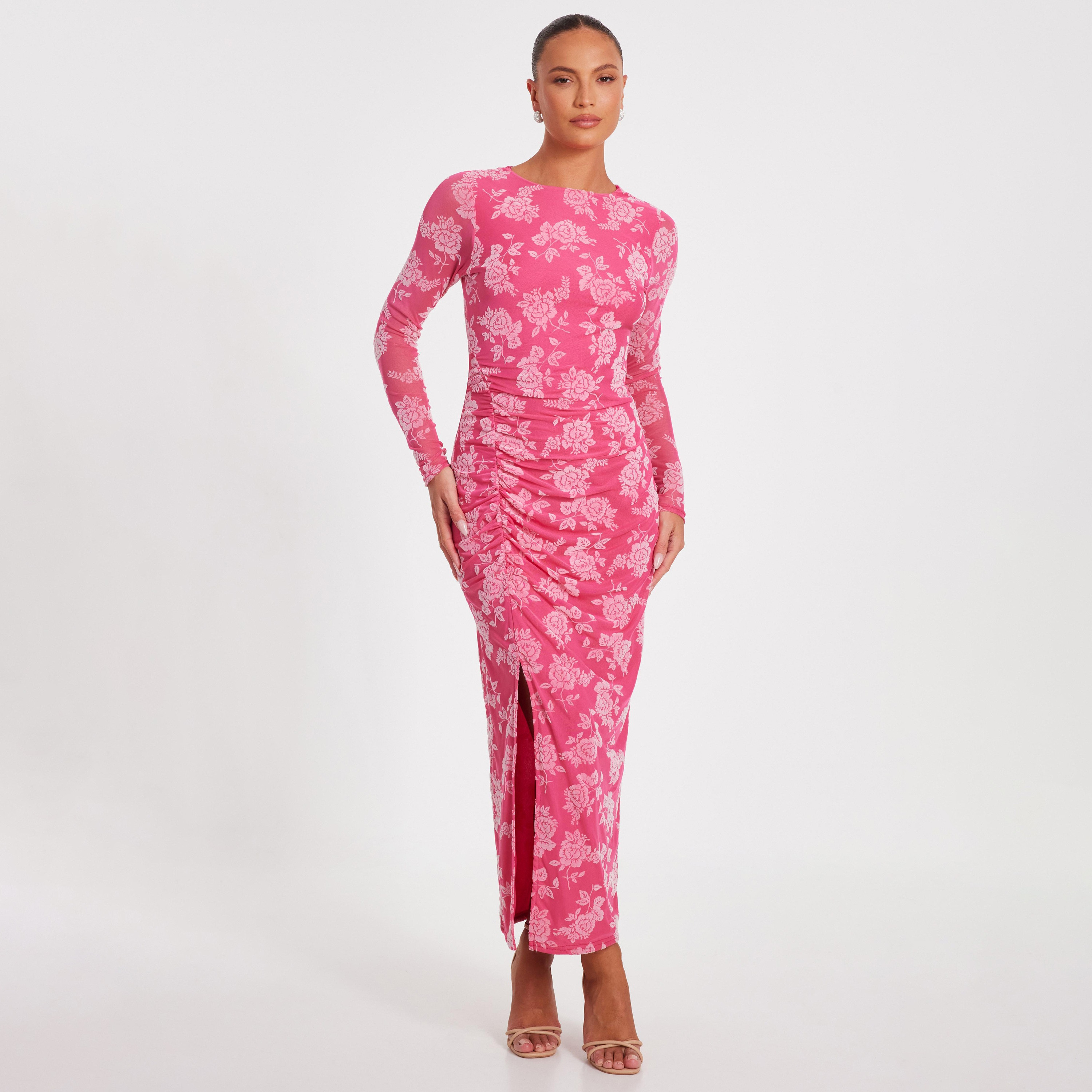 فستان ماكسي نسائي ضيق من القماش الشبكي المزهر باللون الوردي من كويز-women-clothing-dresses-image-1