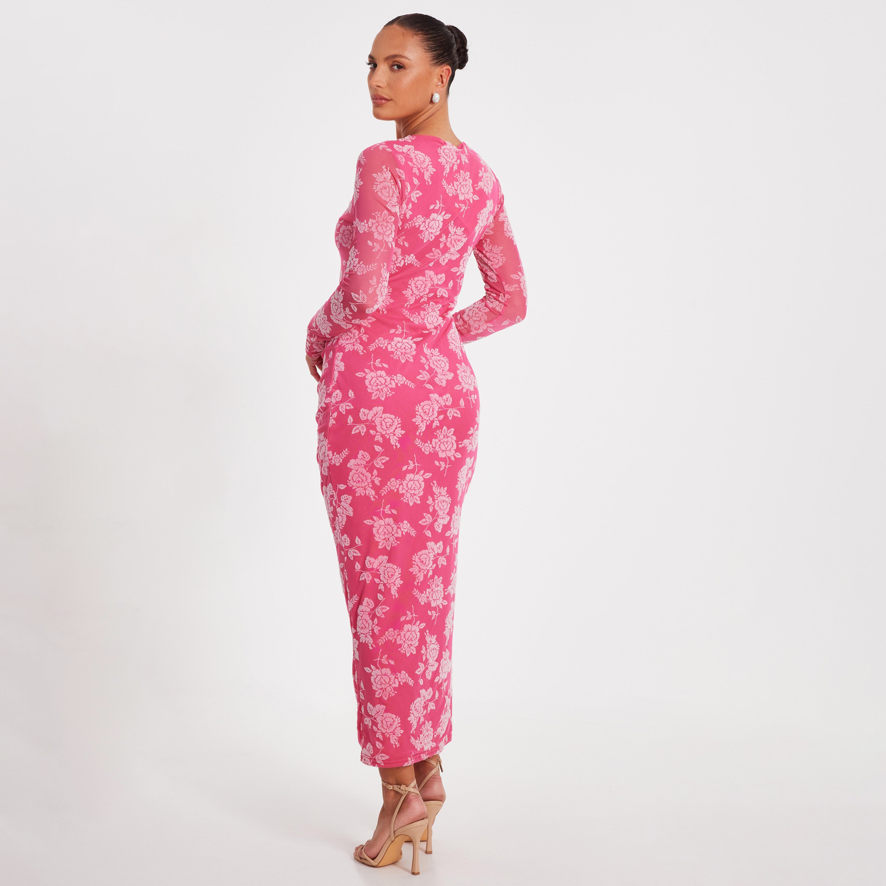 فستان ماكسي نسائي ضيق من القماش الشبكي المزهر باللون الوردي من كويز-women-clothing-dresses-image-3