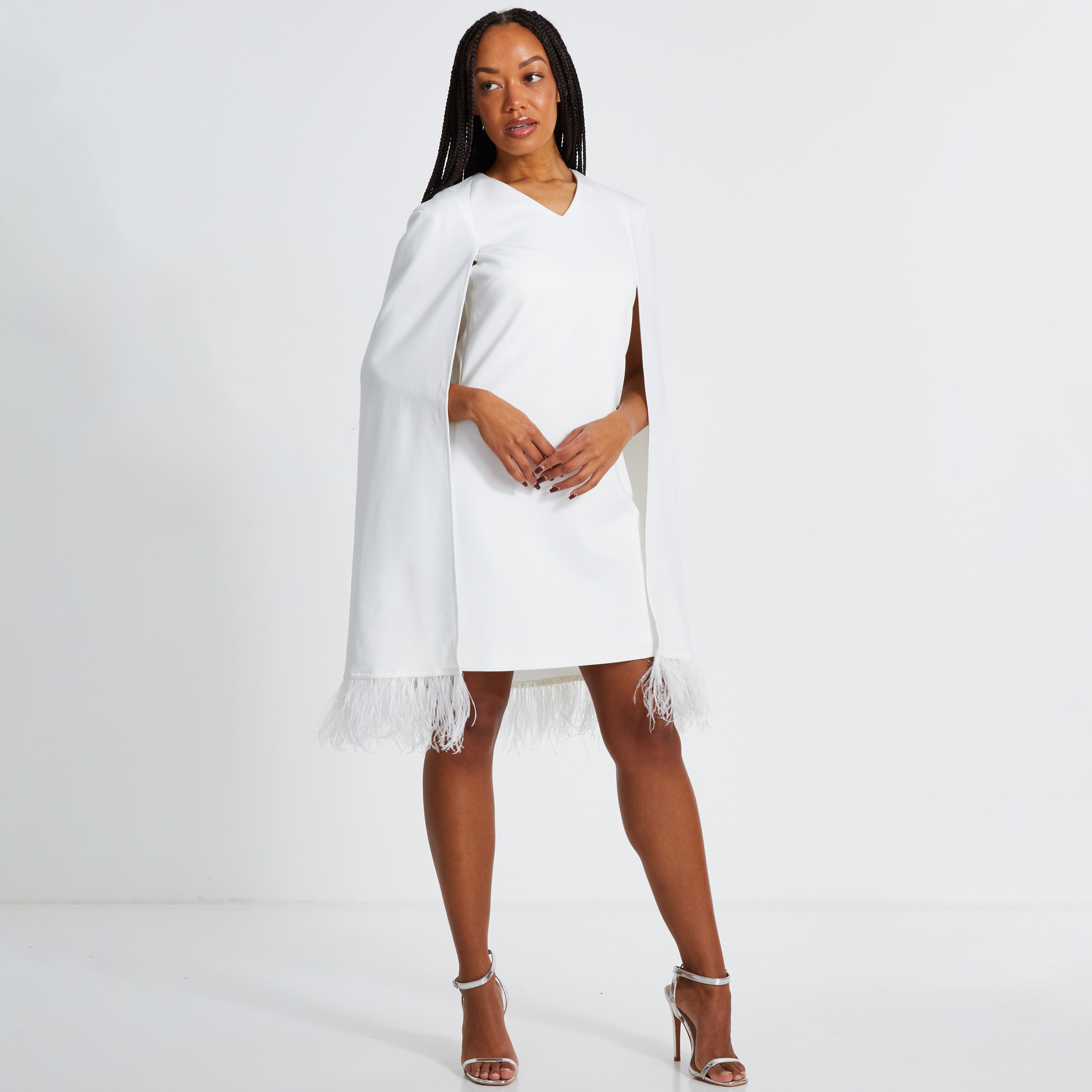 فستان كريب أبيض قصير بأكمام قصيرة للنساء من كويز-women-clothing-dresses-image-3