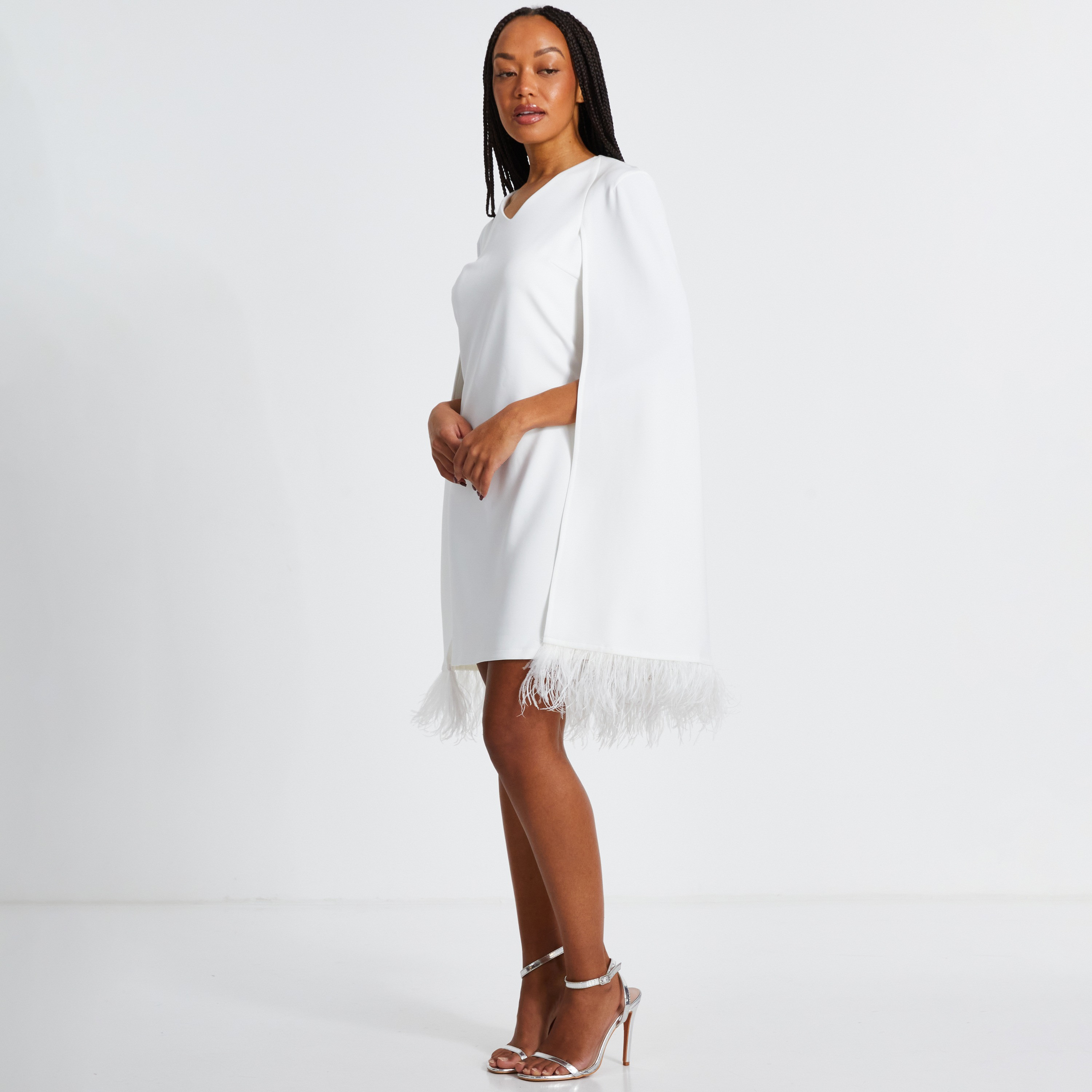 فستان كريب أبيض قصير بأكمام قصيرة للنساء من كويز-women-clothing-dresses-image-2