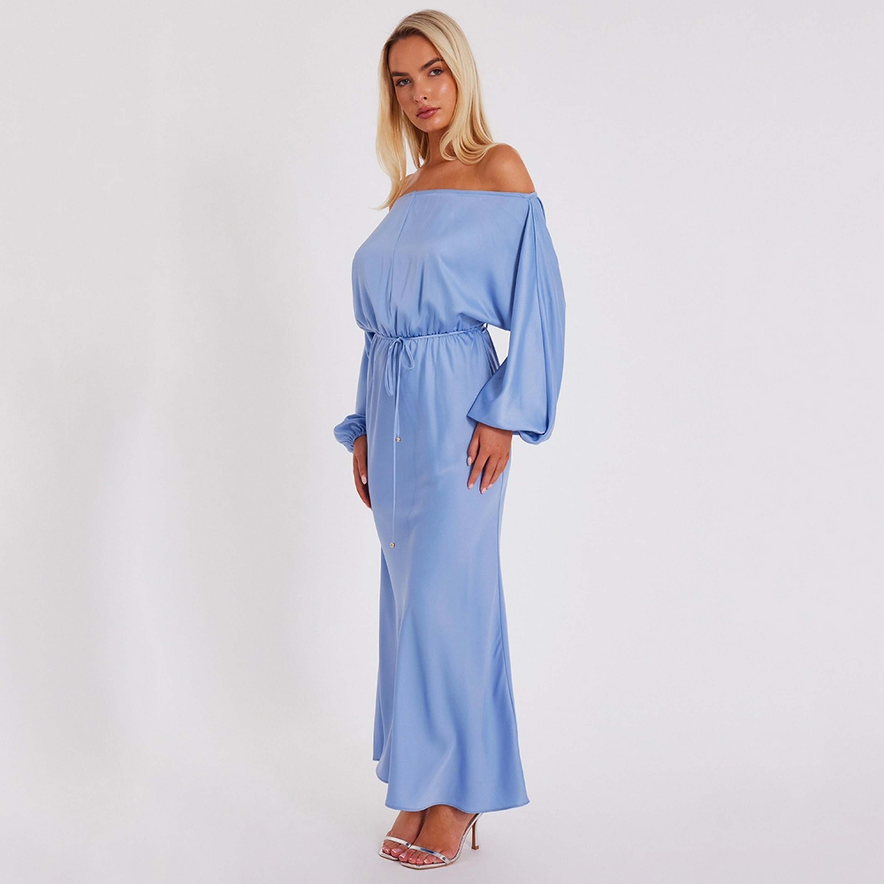 فستان ماكسي نسائي أزرق بتصميم بلوزون بياقة باردو وأكمام بالون من الساتان من كويز.-women-clothing-dresses-image-2