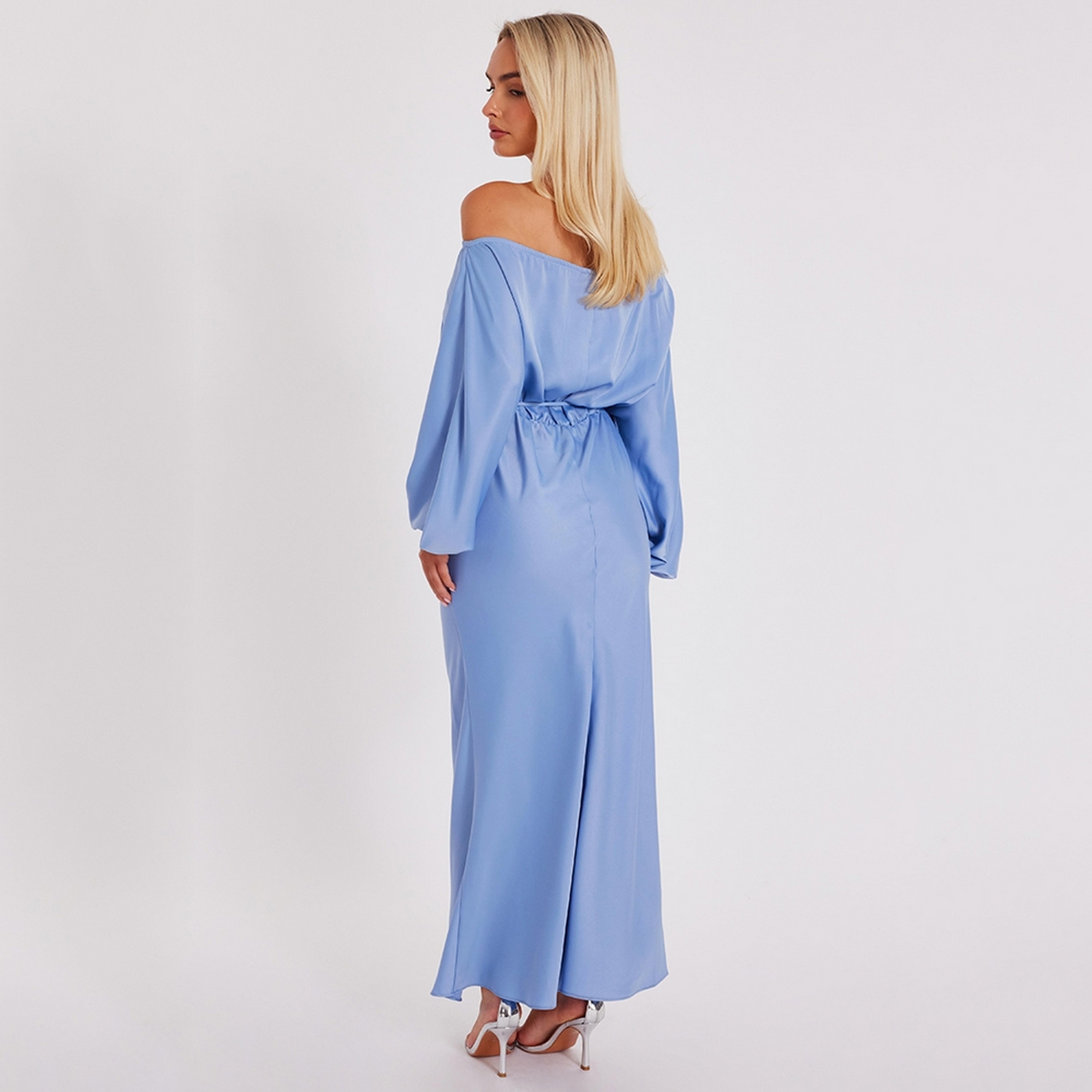 فستان ماكسي نسائي أزرق بتصميم بلوزون بياقة باردو وأكمام بالون من الساتان من كويز.-women-clothing-dresses-image-3