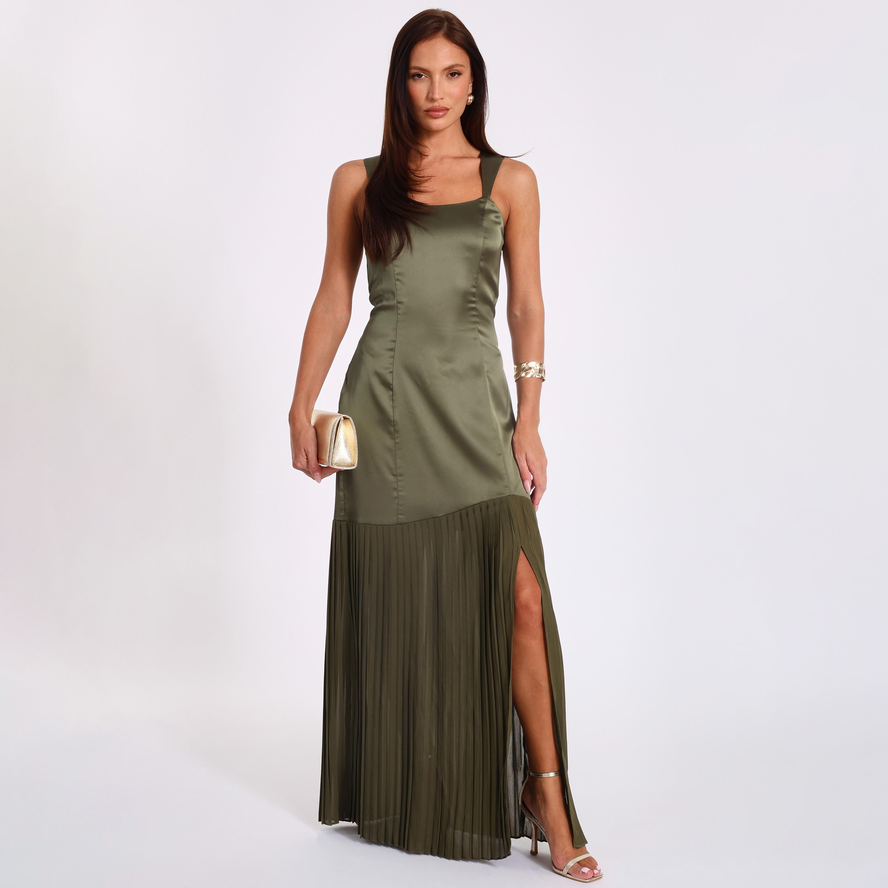 فستان سهرة ماكسي نسائي بلون كاكي بياقة مربعة وفتحة من الساتان المكسّر من كويز-women-clothing-dresses-image-1
