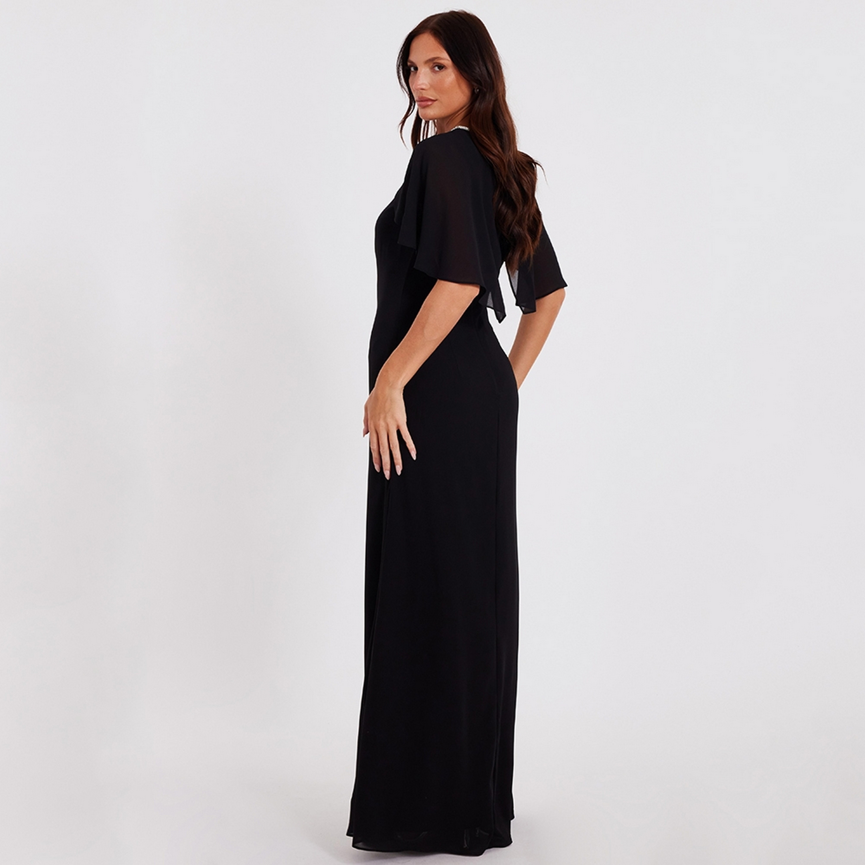 فستان ماكسي نسائي أسود بأكمام كاب من الشيفون من كويز.-women-clothing-dresses-image-3
