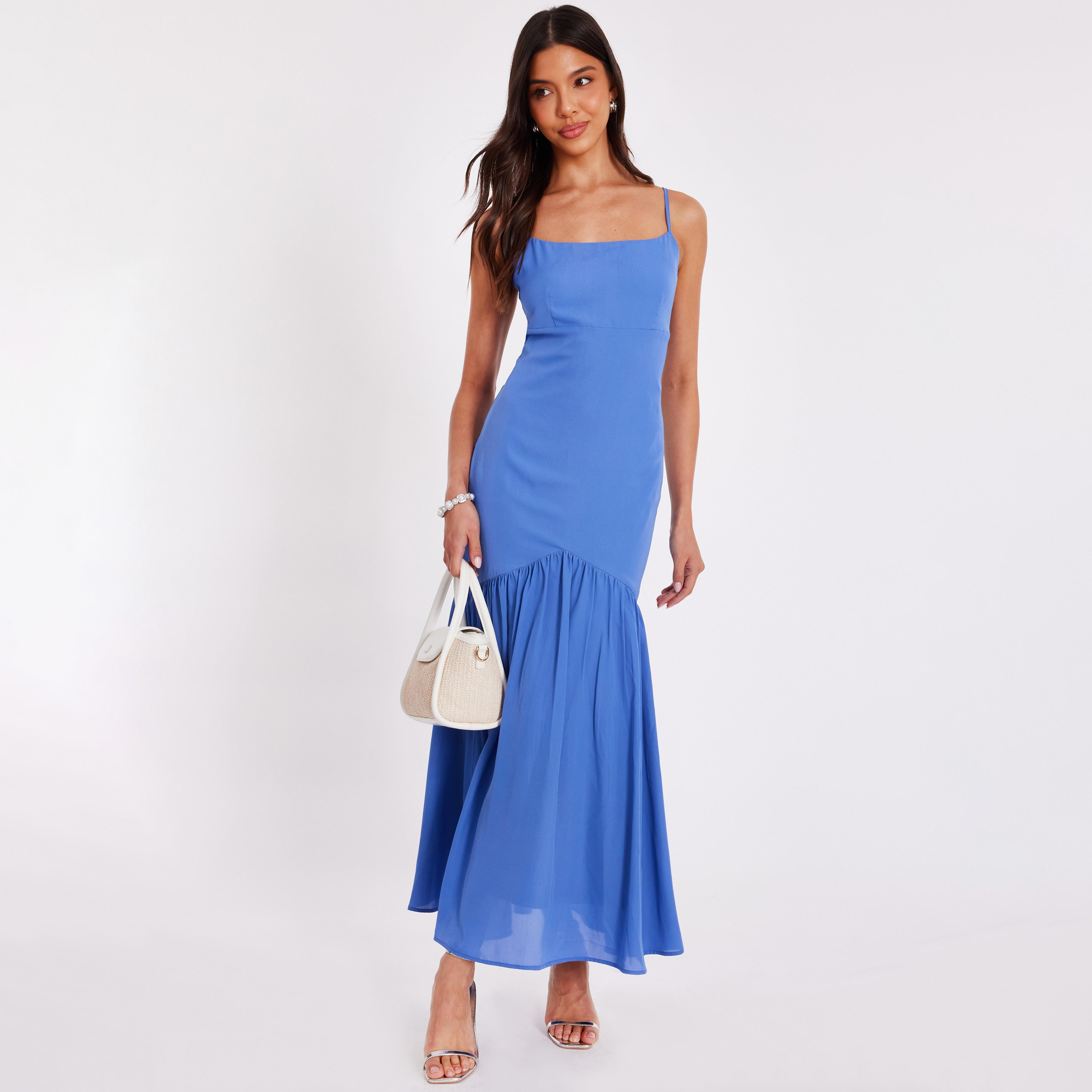 فستان سهرة ماكسي نسائي بلون أزرق بحمالات رفيعة وقماش مِش وحافة ساقطة من كويز-women-clothing-dresses-image-1