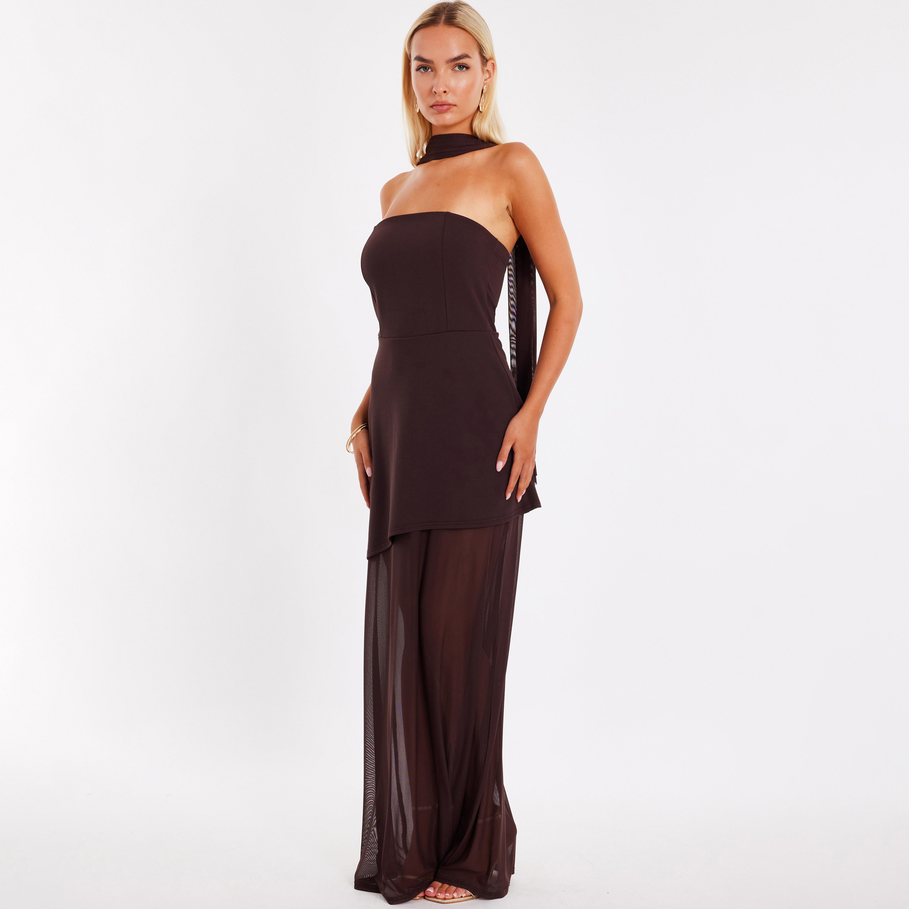 فستان نسائي "باندو" بدون حمالات قماش سكوبا كريب مع تنورة ووشاح - بني من كويز-women-clothing-dresses-image-2