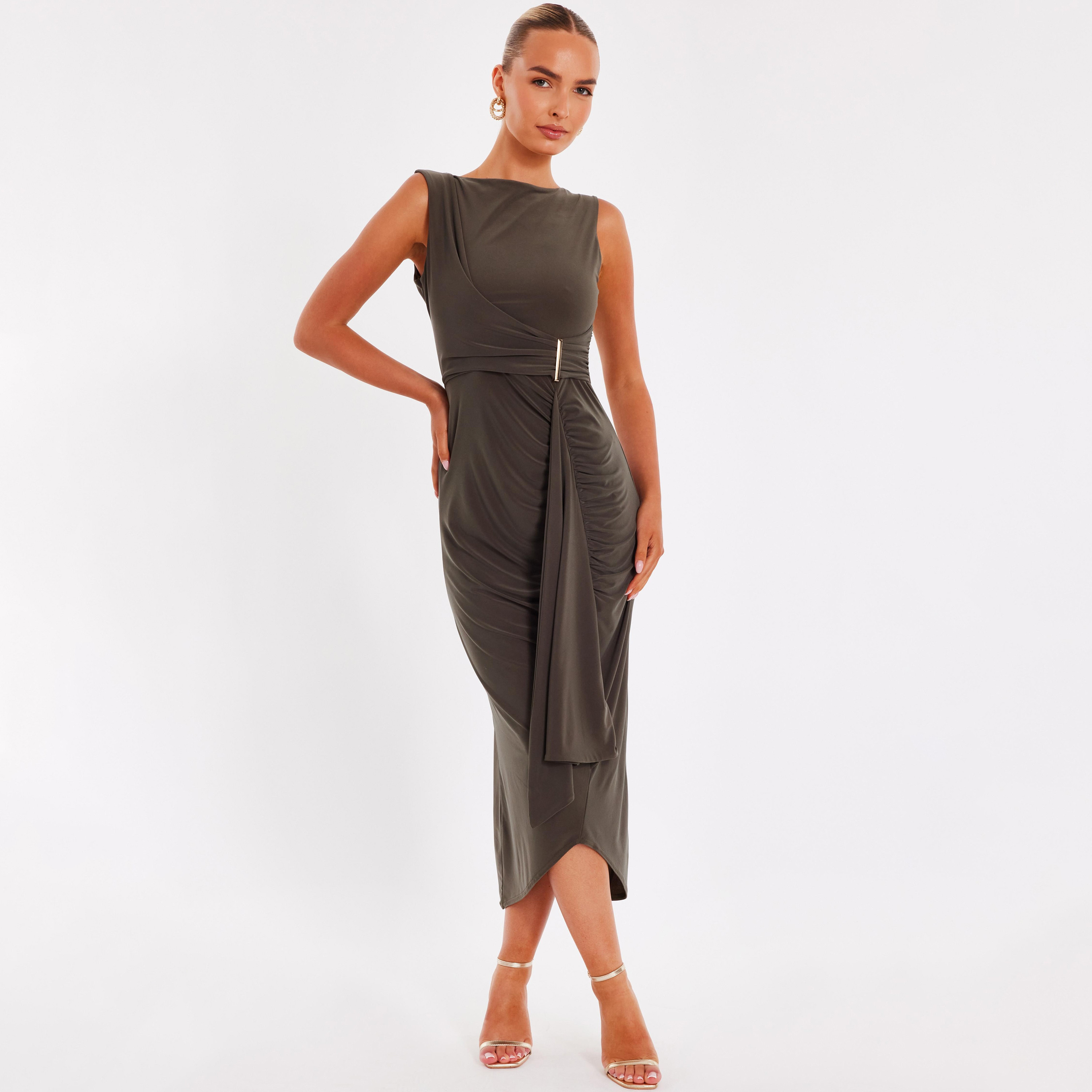 فستان سهرة نسائي بلون زيتوني بقَصَّة عمودية من قماش ديسكو المنسدل من كويز-women-clothing-dresses-image-1