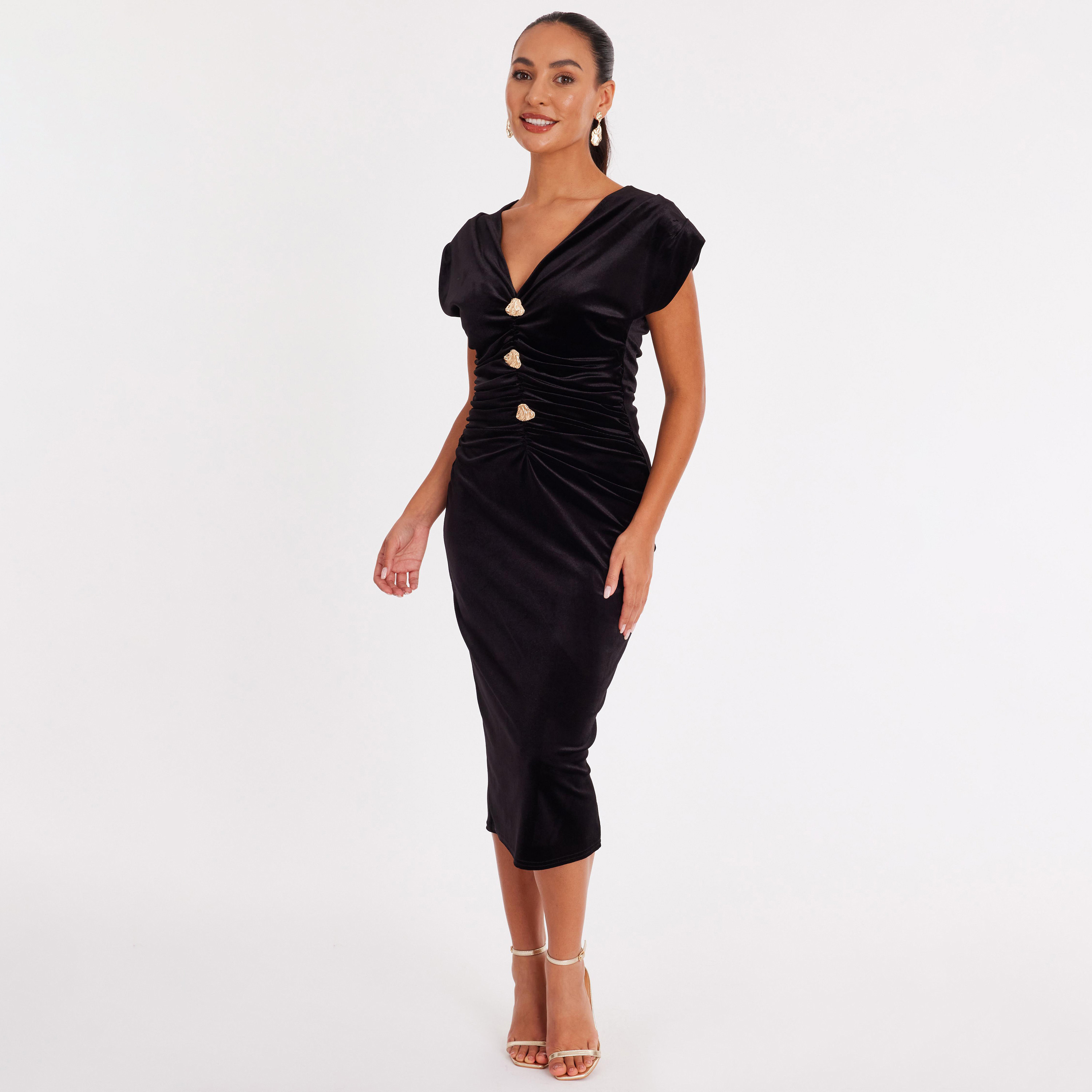 فستان نسائي ضيق مخملي بأكمام قصيرة وتفاصيل مزمومة - أسود من كويز-women-clothing-dresses-image-1