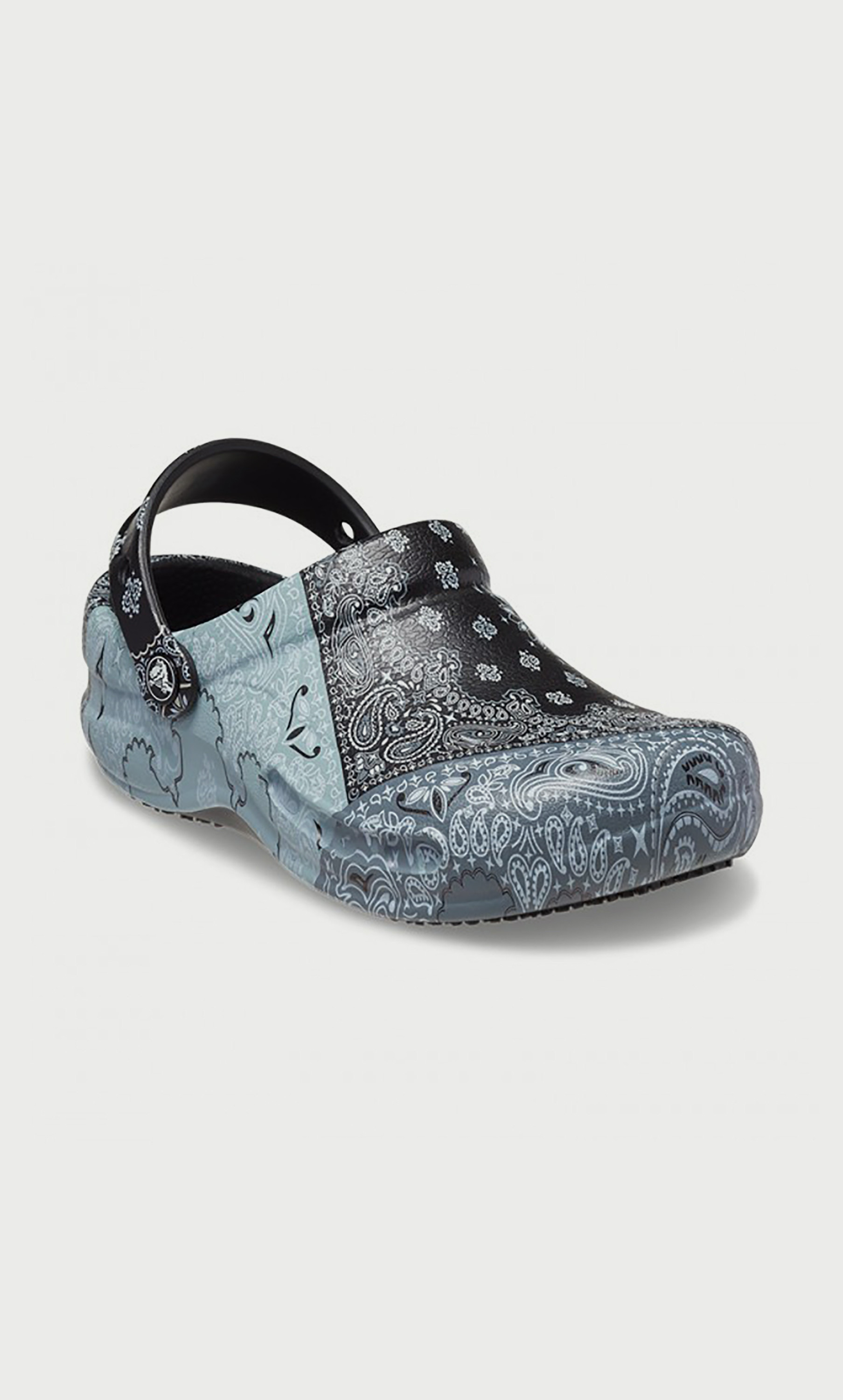 حذاء كلوج بيسترو غرافيك للجنسين من كروكس مع حزام خلفي  204044-1B5-women-shoes-sandals-flats-image-2
