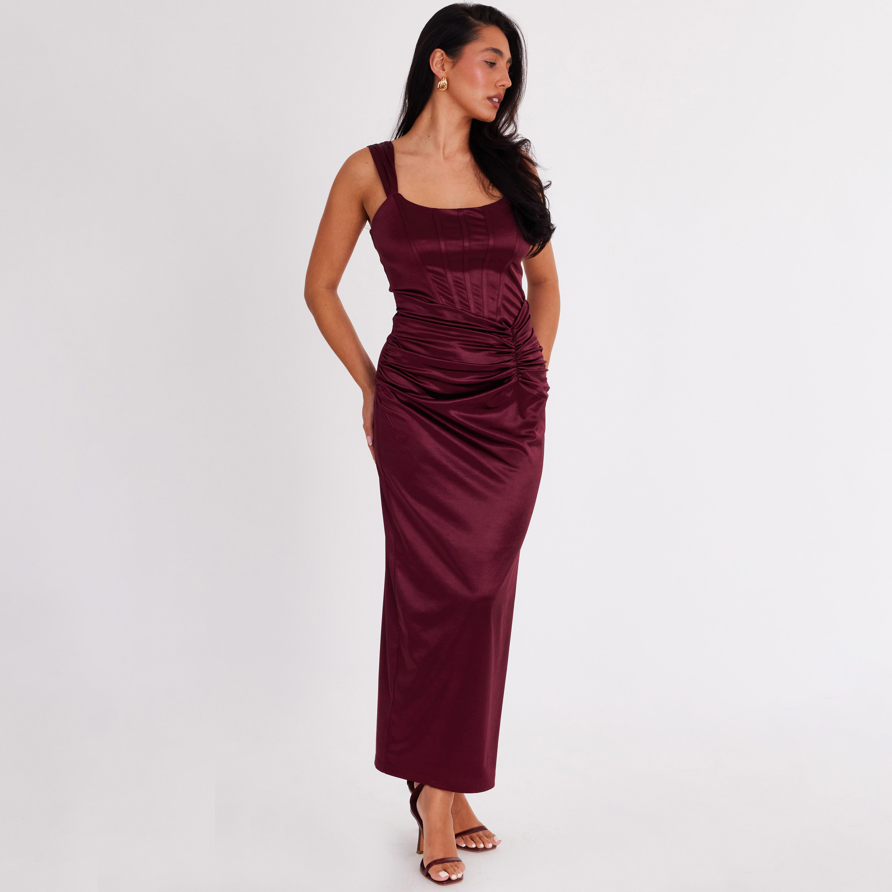 فستان نسائي بفتحة رقبة مربعة وفتحة جانبية من الساتان المزموم من كويز-women-clothing-dresses-image-8