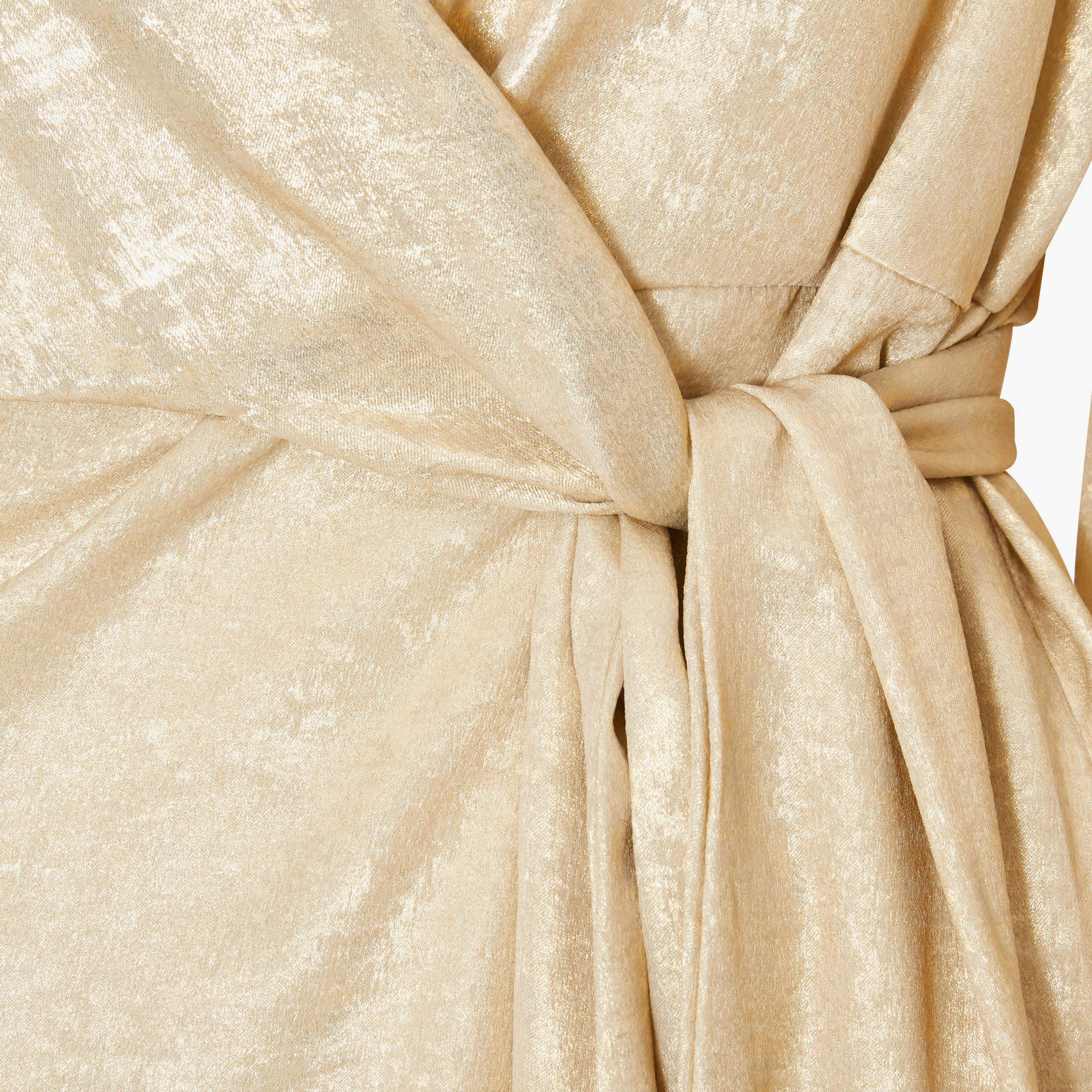توب نسائي من الشيفون اللامع - ذهبي من كويز-women-clothing-shirtsandblouses-blouses-image-4