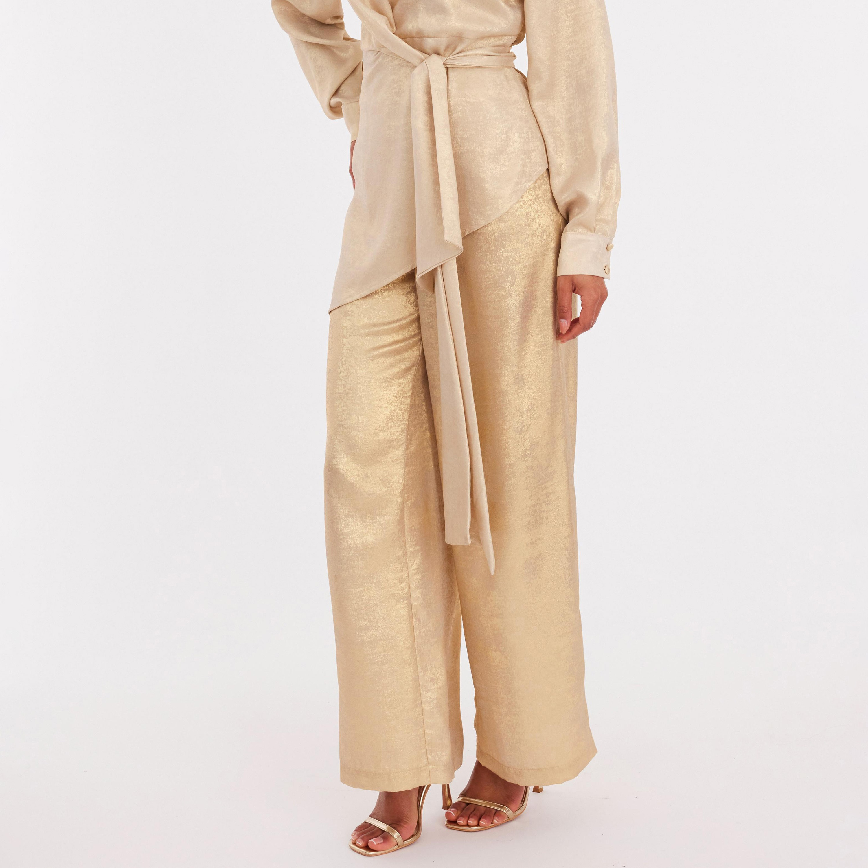 بنطلون نسائي بأرجل واسعة من الشيفون اللامع - ذهبي من كويز-women-clothing-bottoms-trousers-image-3
