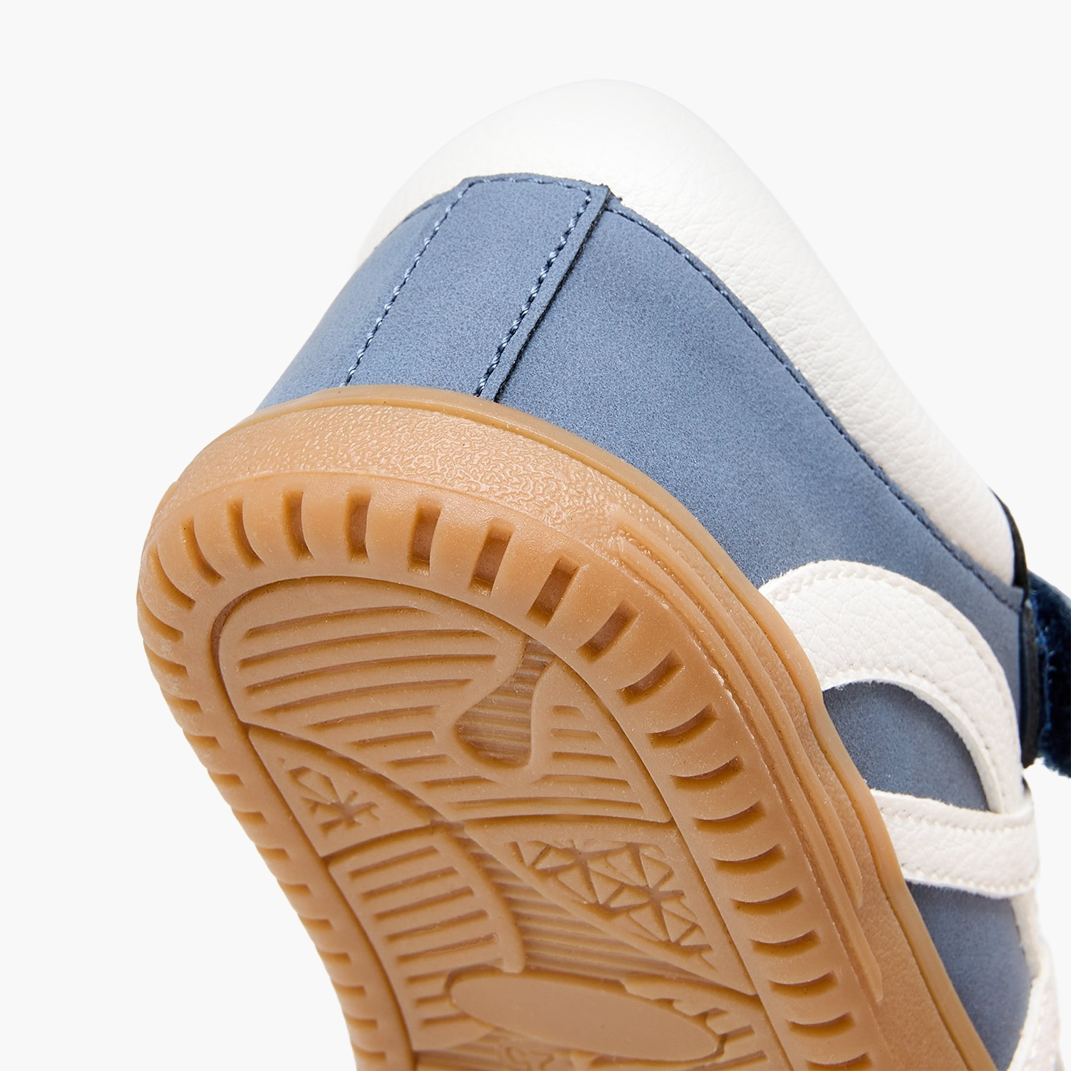 حذاء سنيكرز بشريط إغلاق لاصق للأولاد من جونيورز-boys-shoes-sneakers-image-8