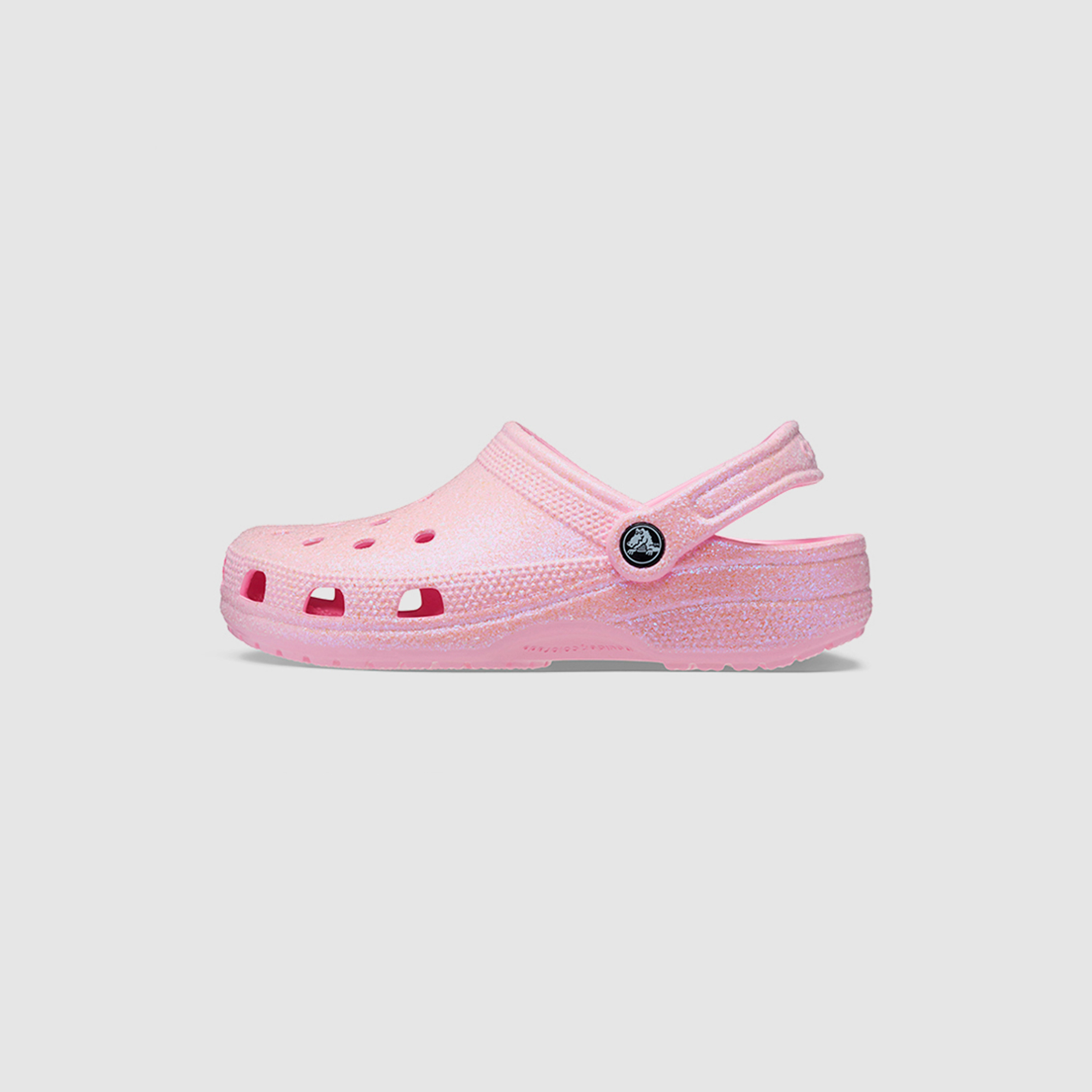  قبقاب من كروكس كلاسيك للجنسين ذو جليتر مع مزين بفتحات-women-shoes-sandals-flats-image-10
