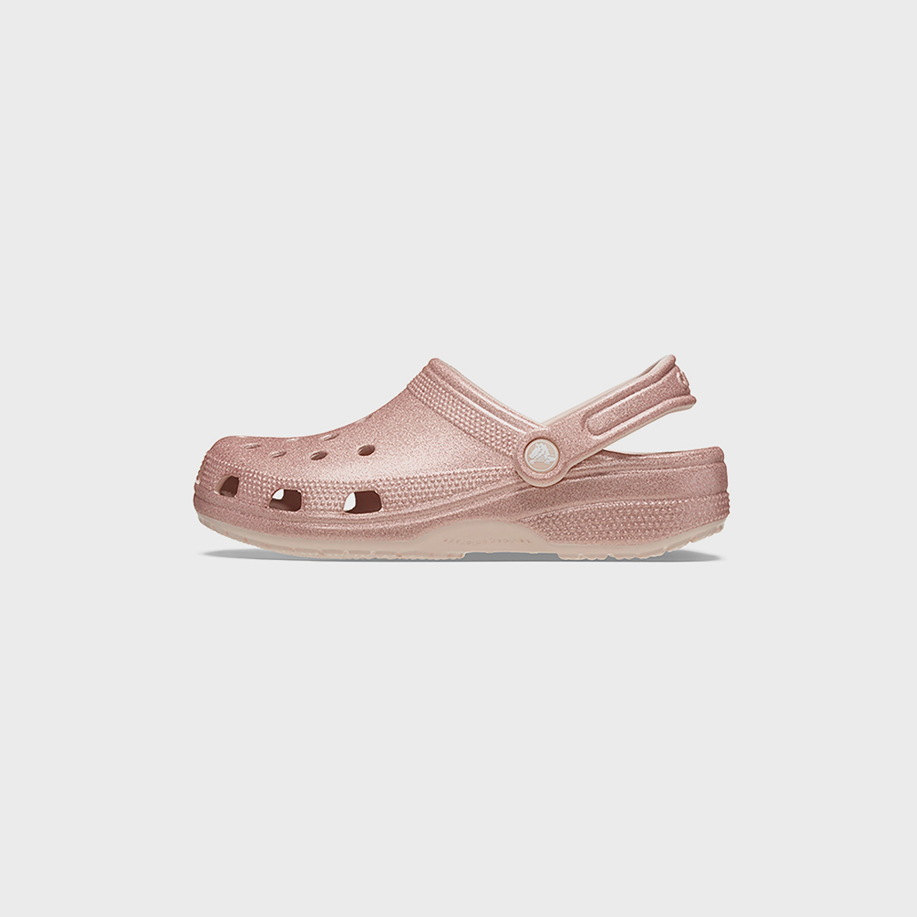  قبقاب من كروكس كلاسيك للجنسين ذو جليتر مع مزين بفتحات-women-shoes-sandals-flats-image-22