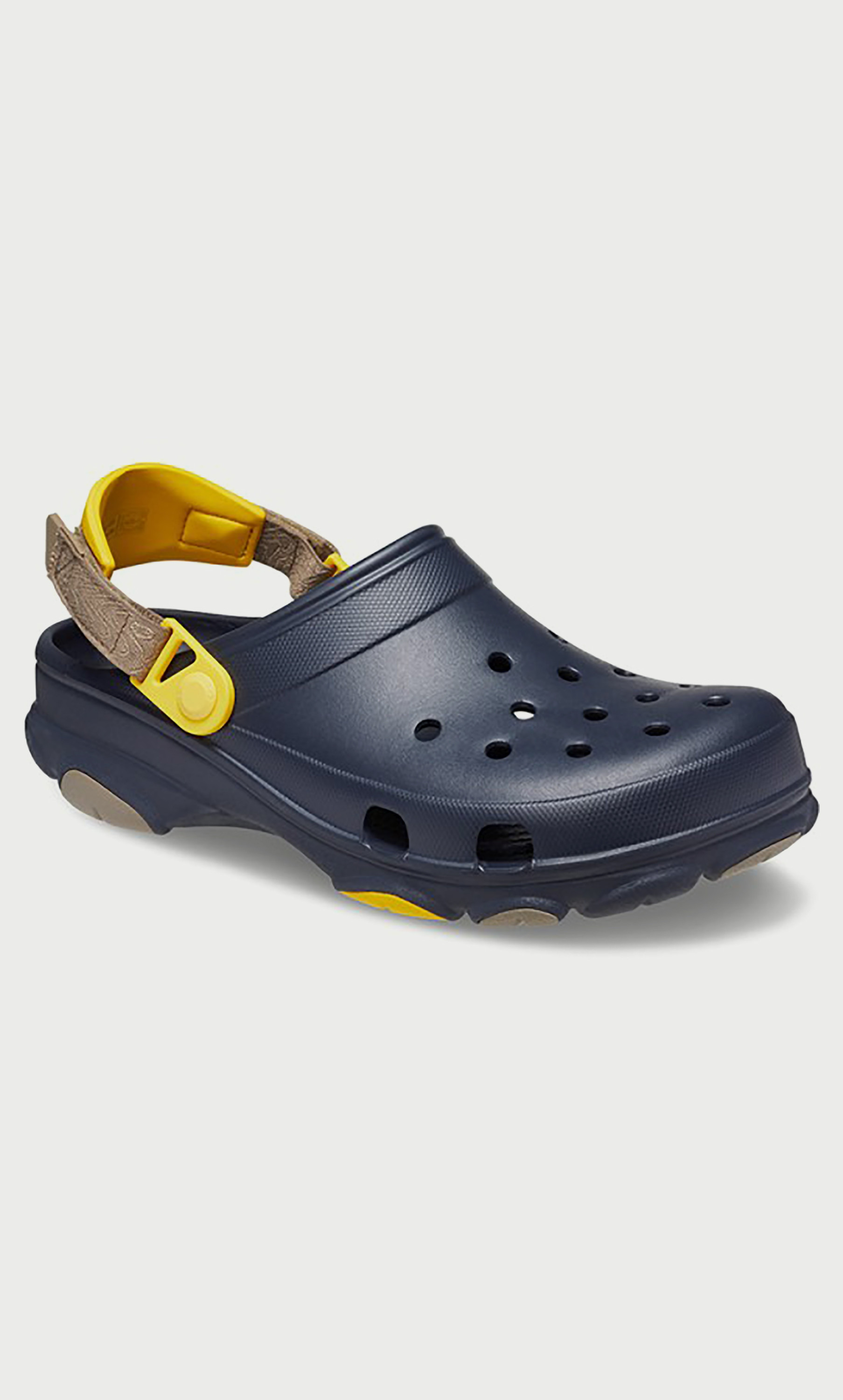 شبشب كروكس للجنسين بتفاصيل مقصوصة لجميع التضاريس مع إغلاق فيلكرو-women-shoes-sandals-flats-image-8