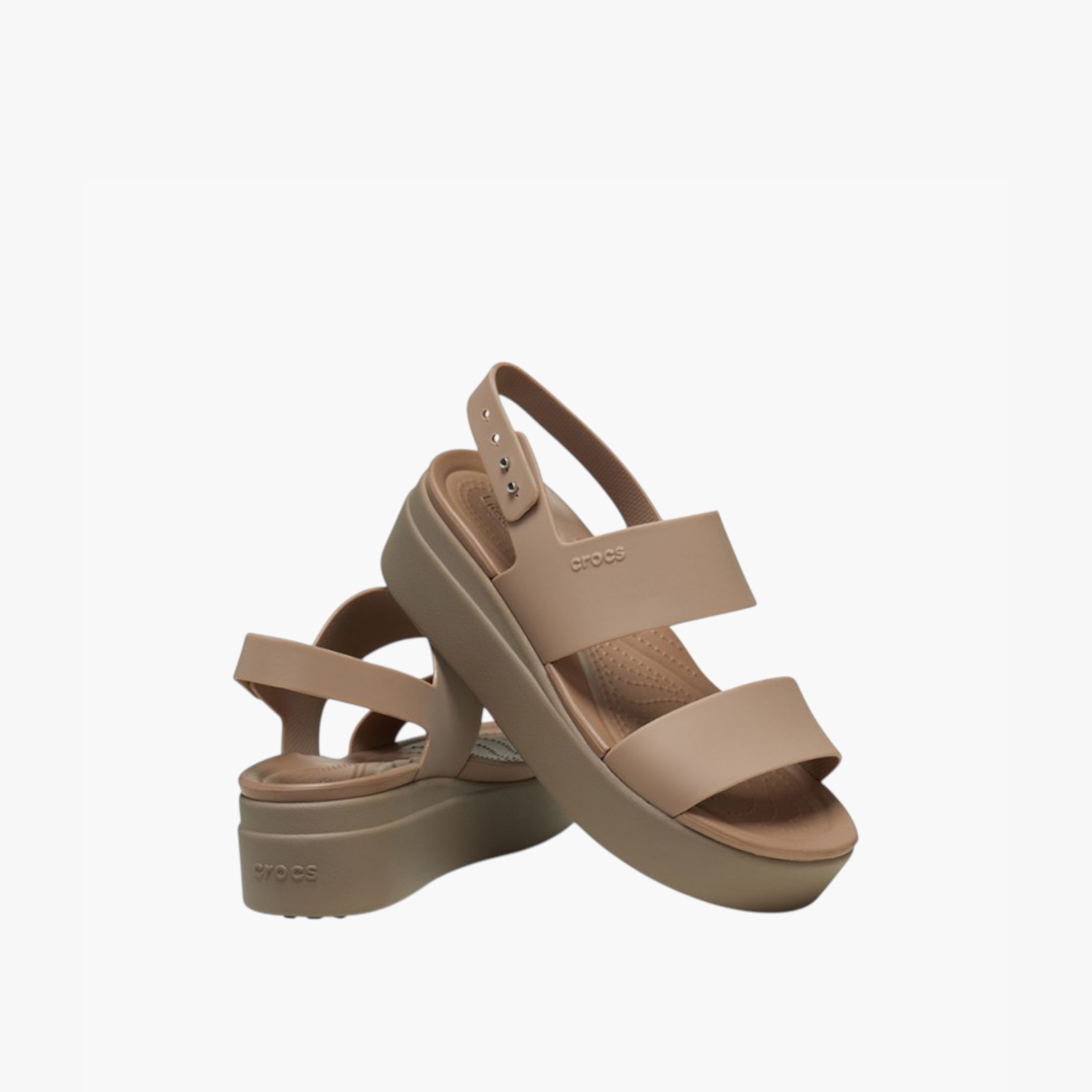 صندل مسطّح بأحزمة وحزام خلفي للنساء من كروكس-women-shoes-sandals-heeled-image-3