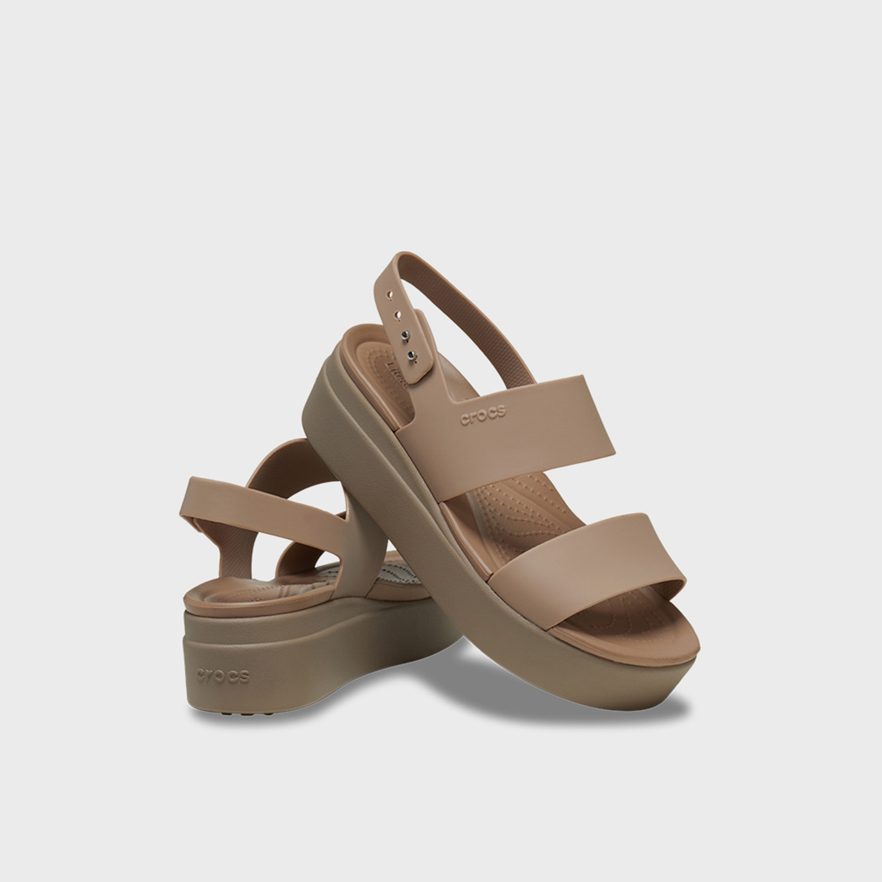 كروكس - حذاء نسائي بكعب عالٍ من بروكلين بحزام إبزيم | 206453-2EL-women-shoes-sandals-heeled-image-1