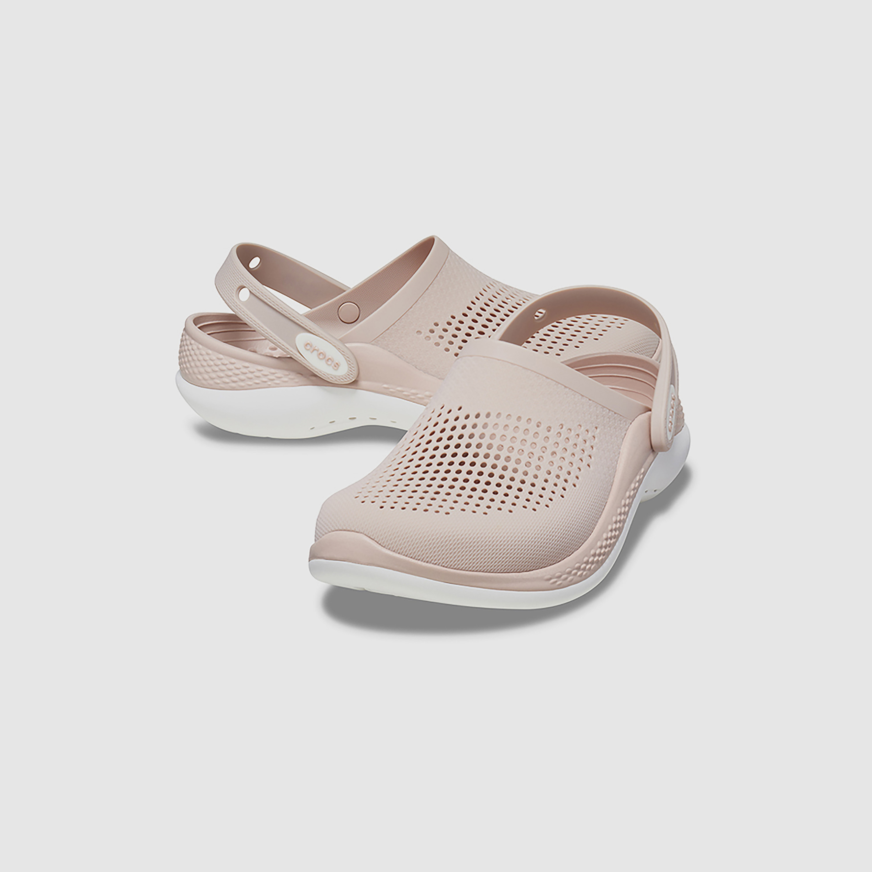 قبقاب من كروكس لايت رايد 360 للجنسين مزين بفتحات مع حزام خلفي -women-shoes-flipflopsandslides-image-13