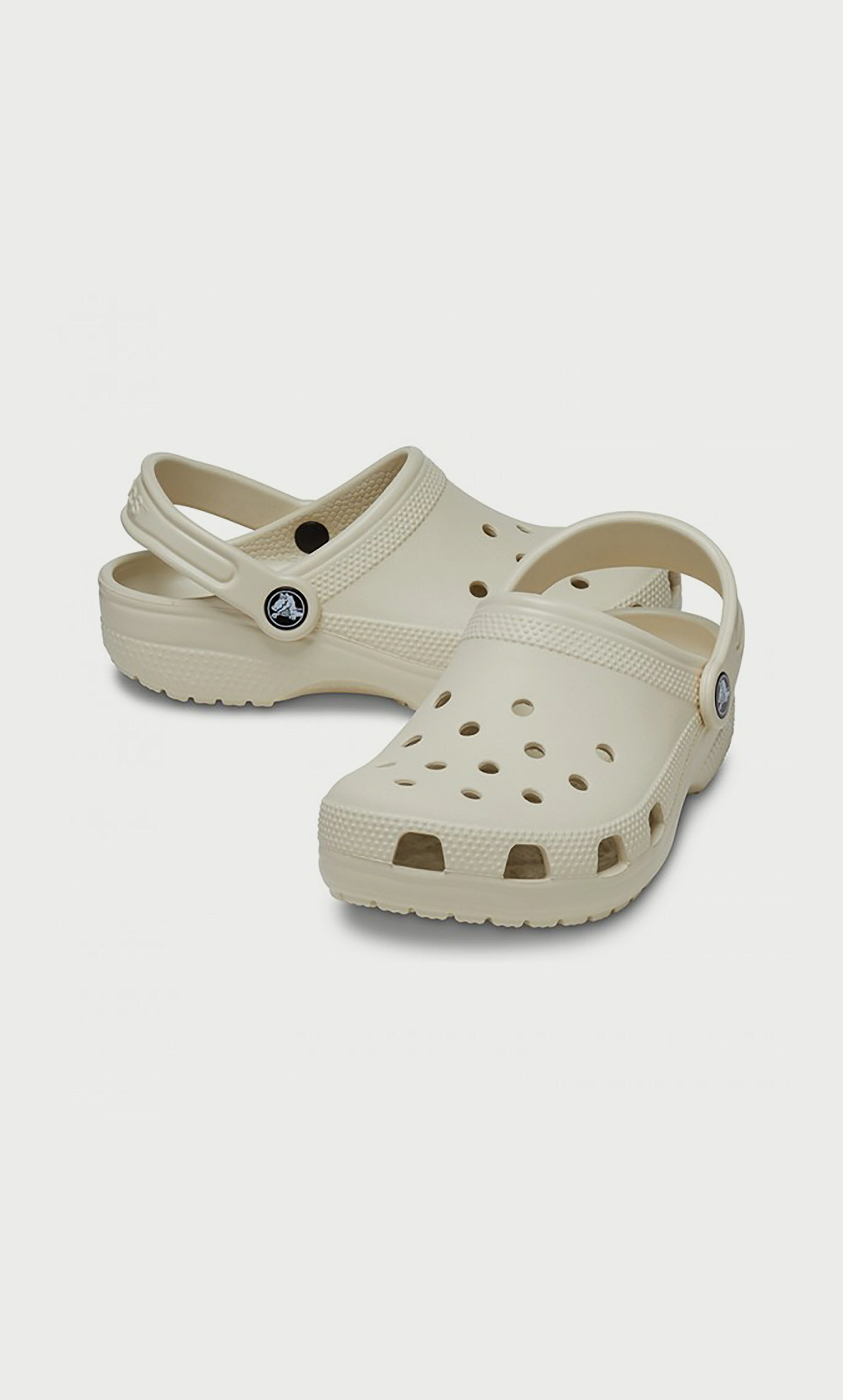 قباقيب بفتحة كلاسيكية للأطفال من كروكس-girls-shoes-sandals-image-14