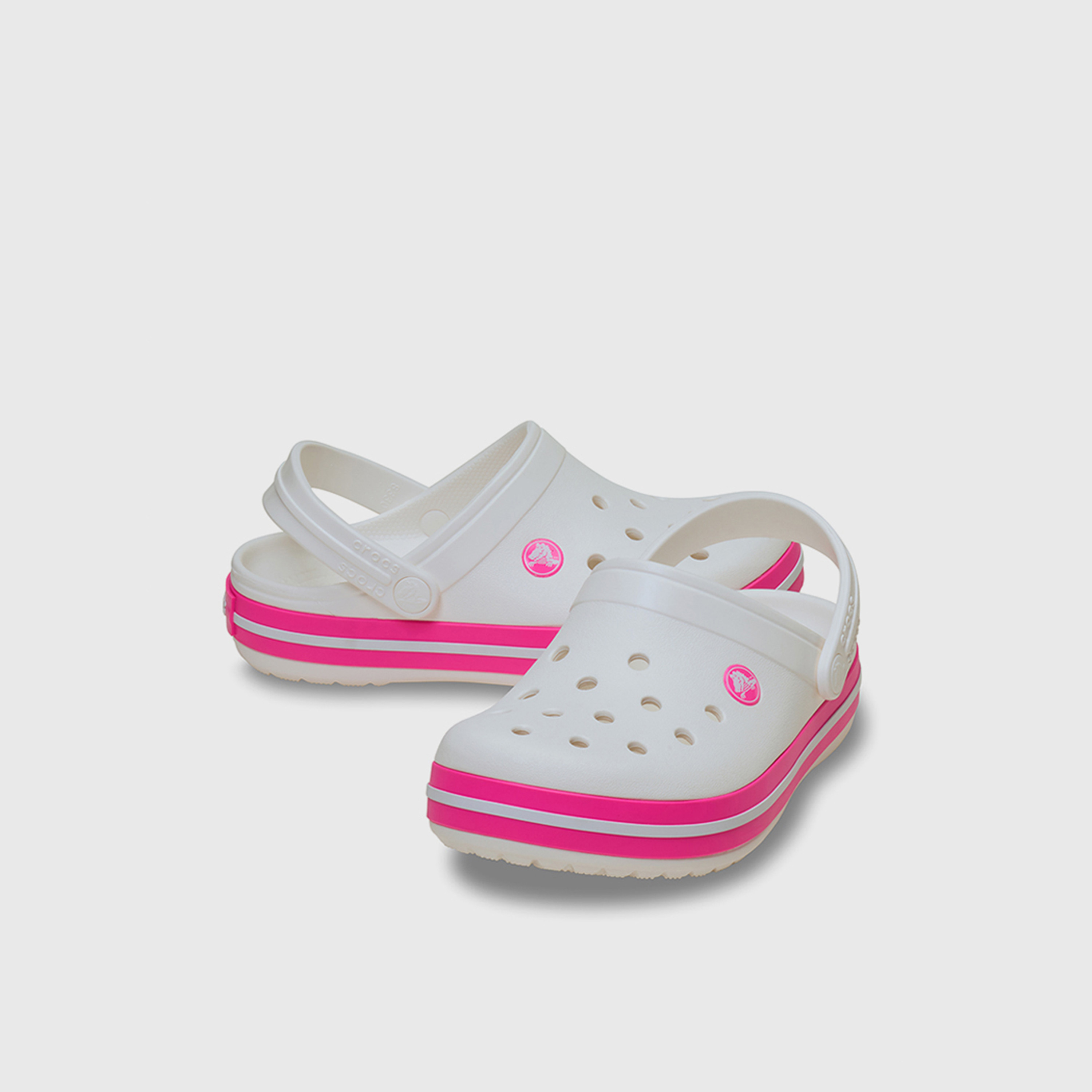 حذاء كروكس للأطفال من طراز «كروكباند» سهل الارتداء |  207005-6WU-boys-shoes-flipflopsandslides-image-1