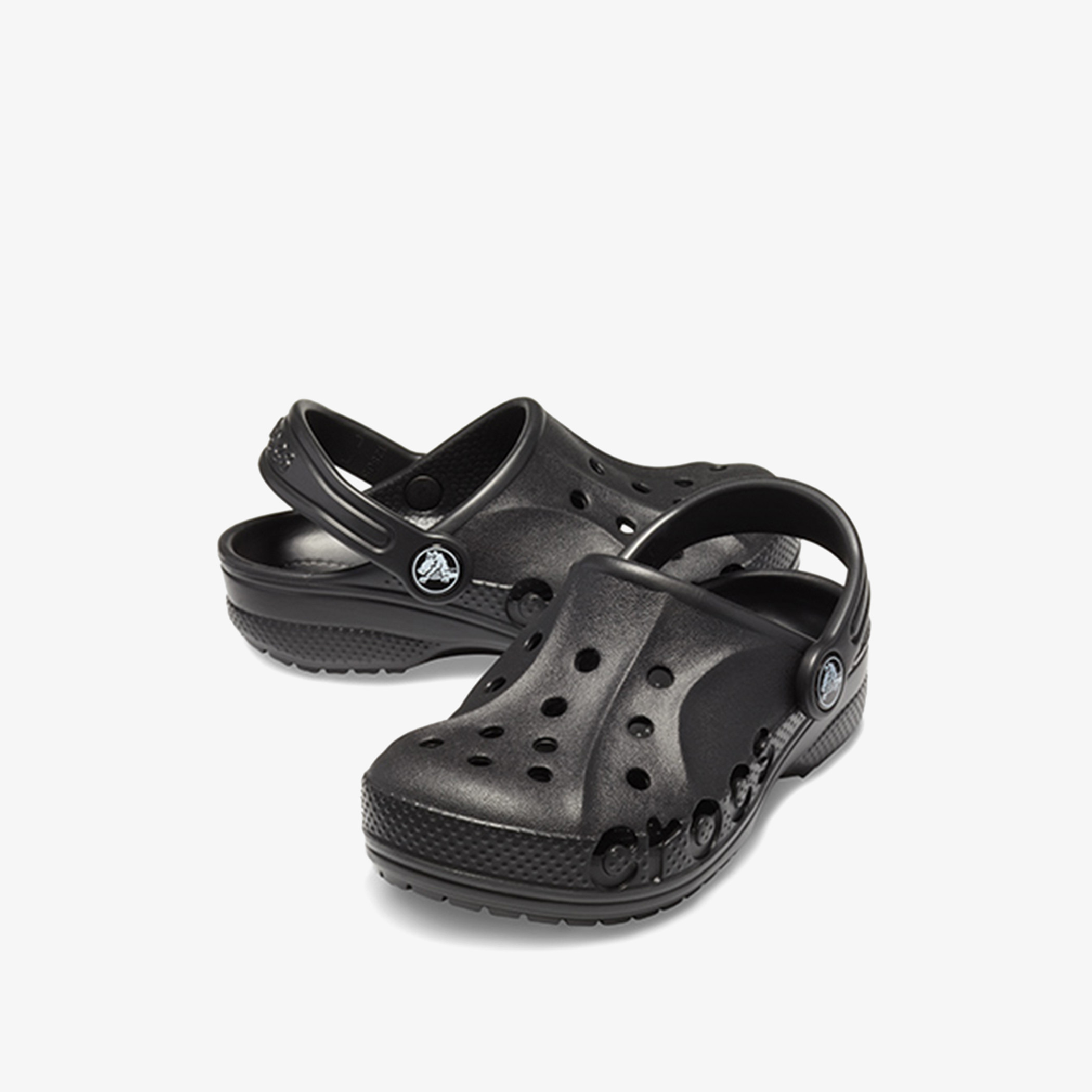 قباقيب بايا بحزام خلفي مع مزينة بقطع بلون أسود للأطفال من كروكس-boys-shoes-sandals-image-1