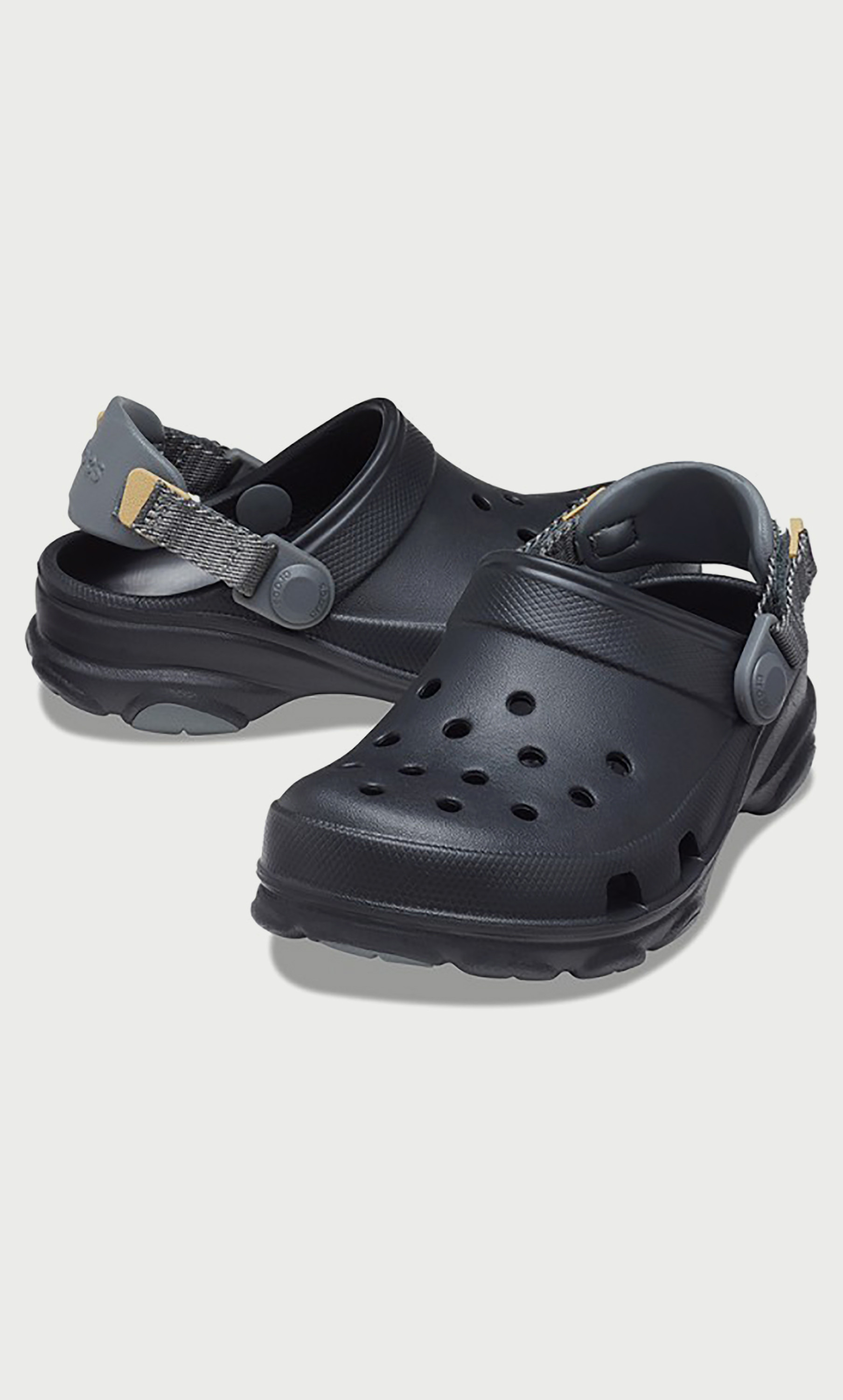شبشب كروكس للأطفال بتفاصيل مقصوصة لجميع التضاريس مع إغلاق فيلكرو-boys-shoes-sandals-image-1