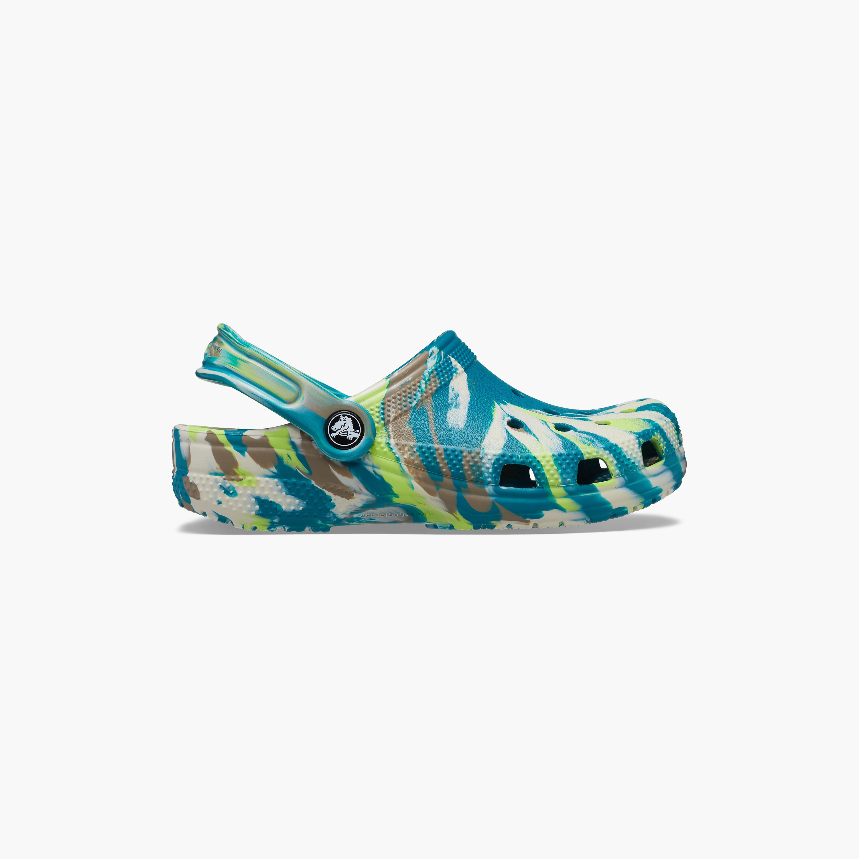  207464-3UF | قبقاب كلاسيكي من كروكس للأطفال مزين بفتحات رخامية مع حزام خلفي-boys-shoes-sandals-image-3