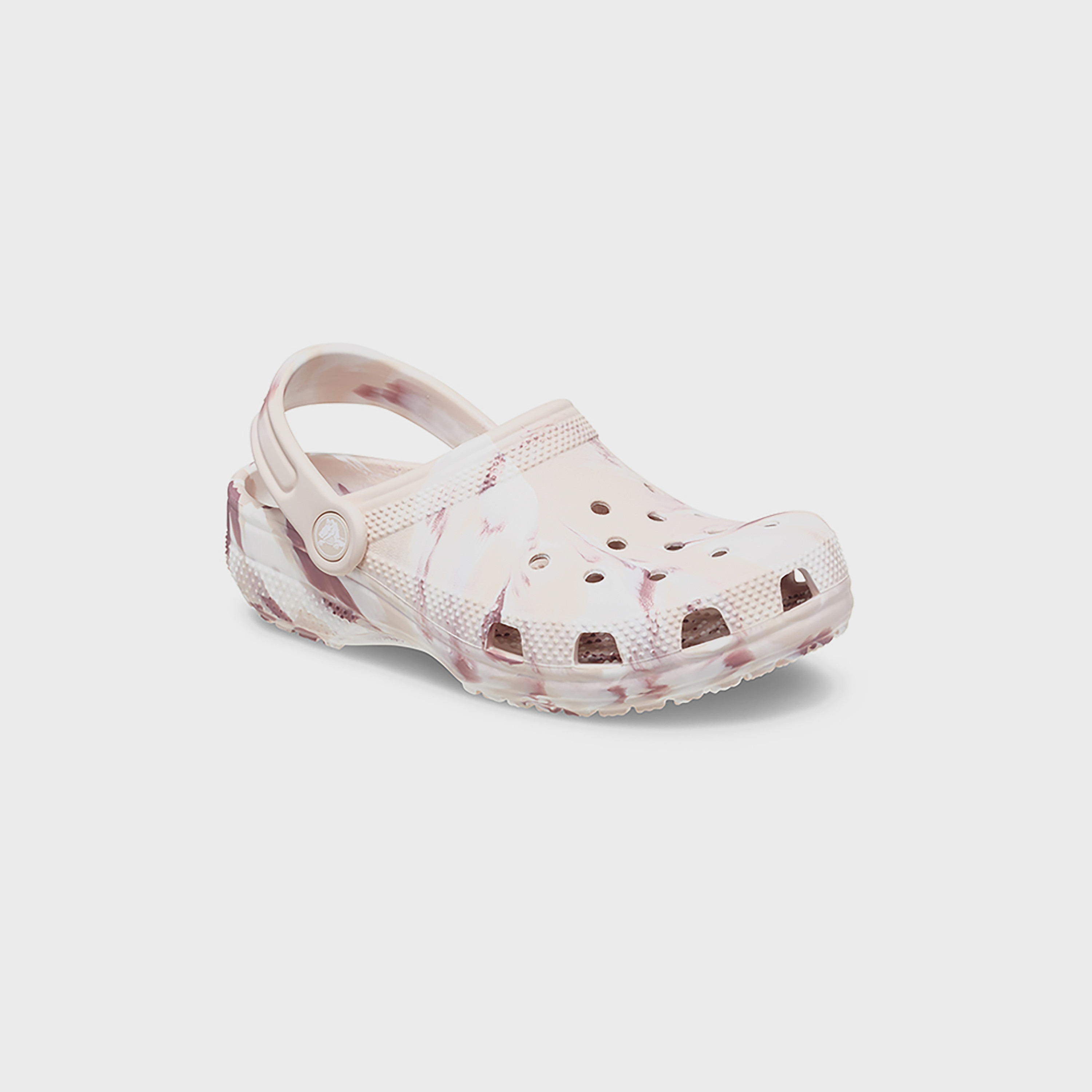  207464-3UF | قبقاب كلاسيكي من كروكس للأطفال مزين بفتحات رخامية مع حزام خلفي-boys-shoes-sandals-image-14