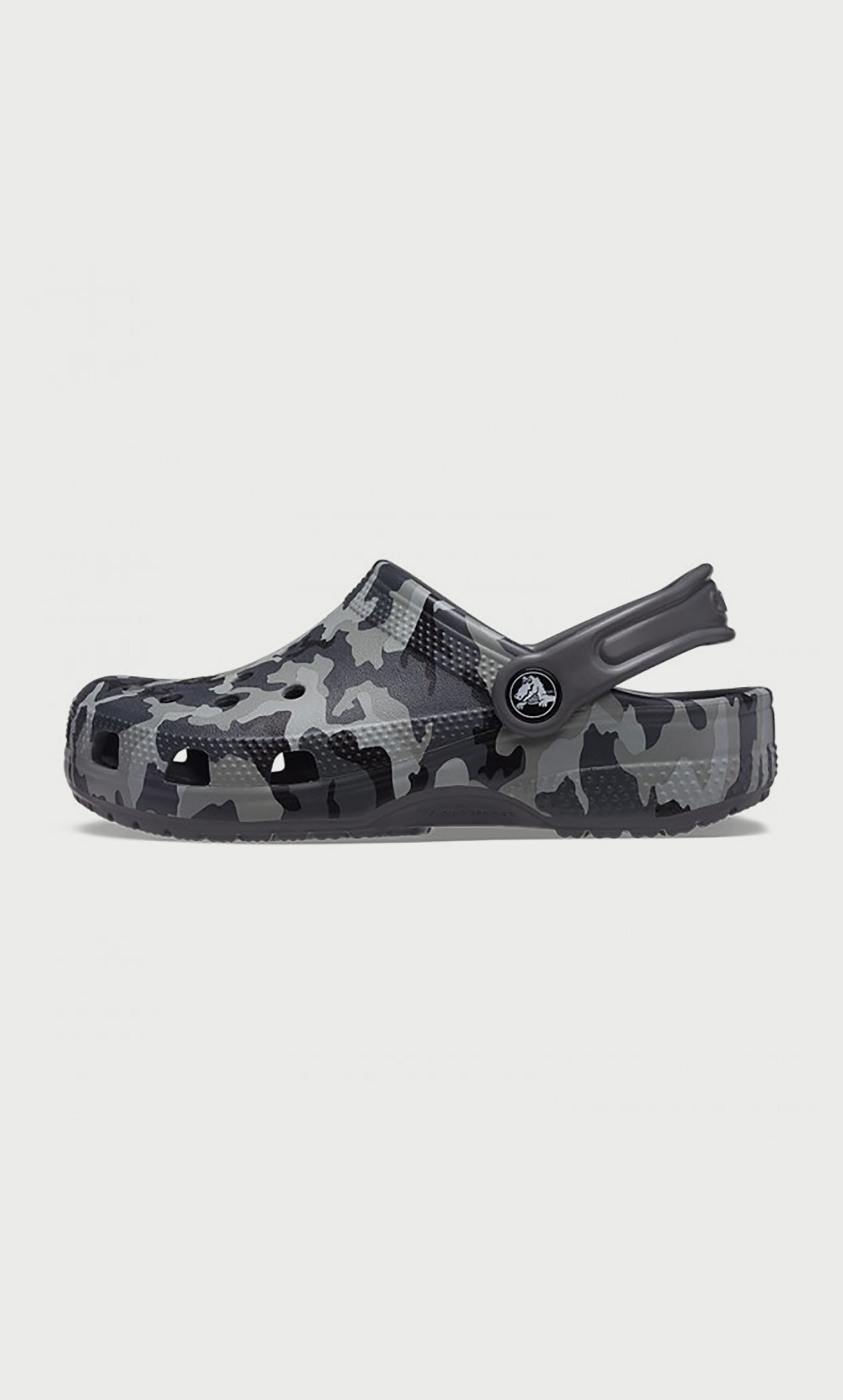 شبشب كلوج بتصميم كلاسيكي كيمو للأطفال من كروكس مع حزام خلفي  207594-097-boys-shoes-sandals-image-4