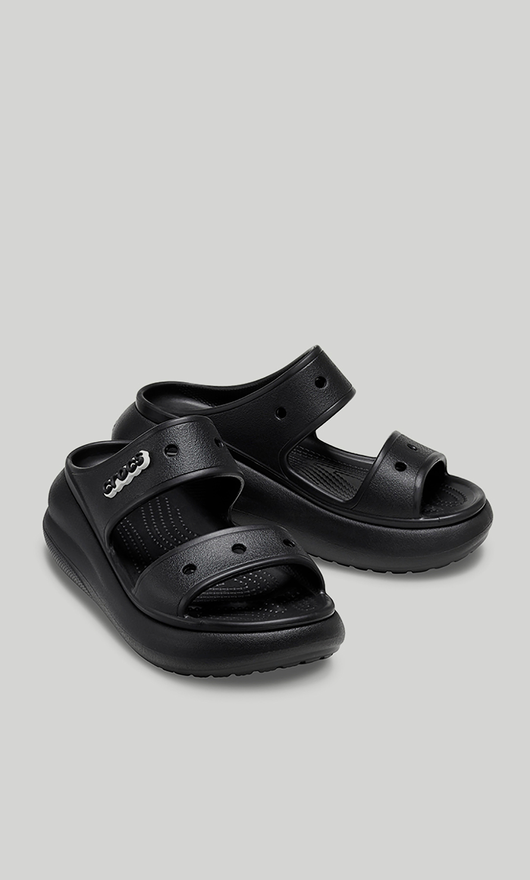 صندل كلاسيك كرش سلايد للنساء من كروكس  207670-001-women-shoes-sandals-flats-image-1