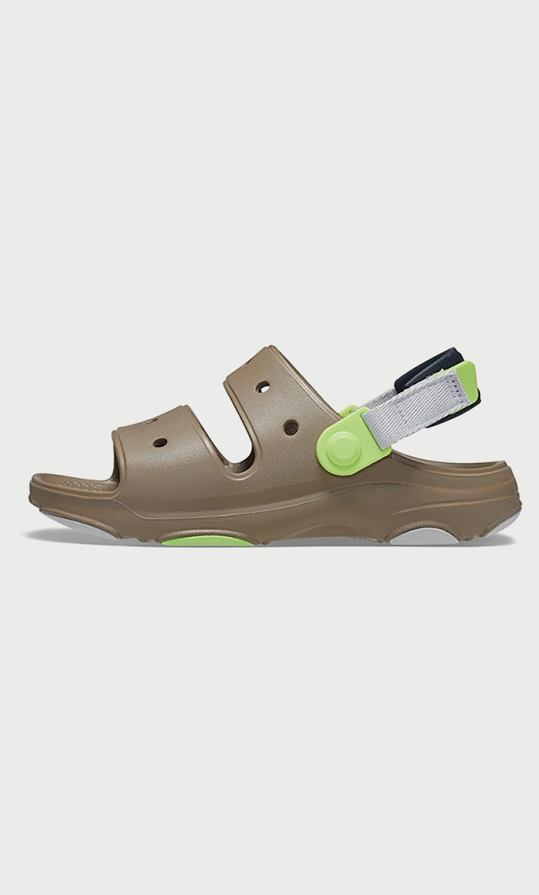 صندل كلاسيكي من كروكس للأطفال بتفاصيل مقصوصة لجميع التضاريس مع إغلاق فيلكرو-girls-shoes-sandals-image-10